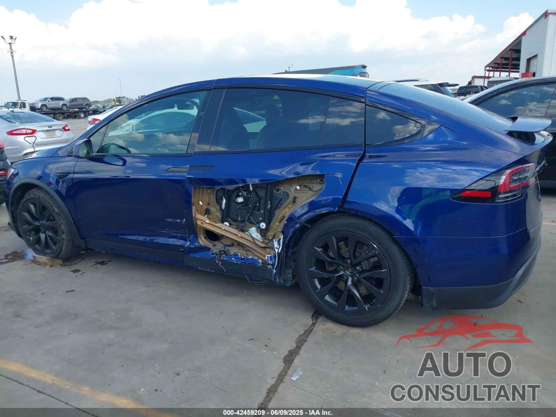 TESLA MODEL X 2022 - 7SAXCAE54NF359105
