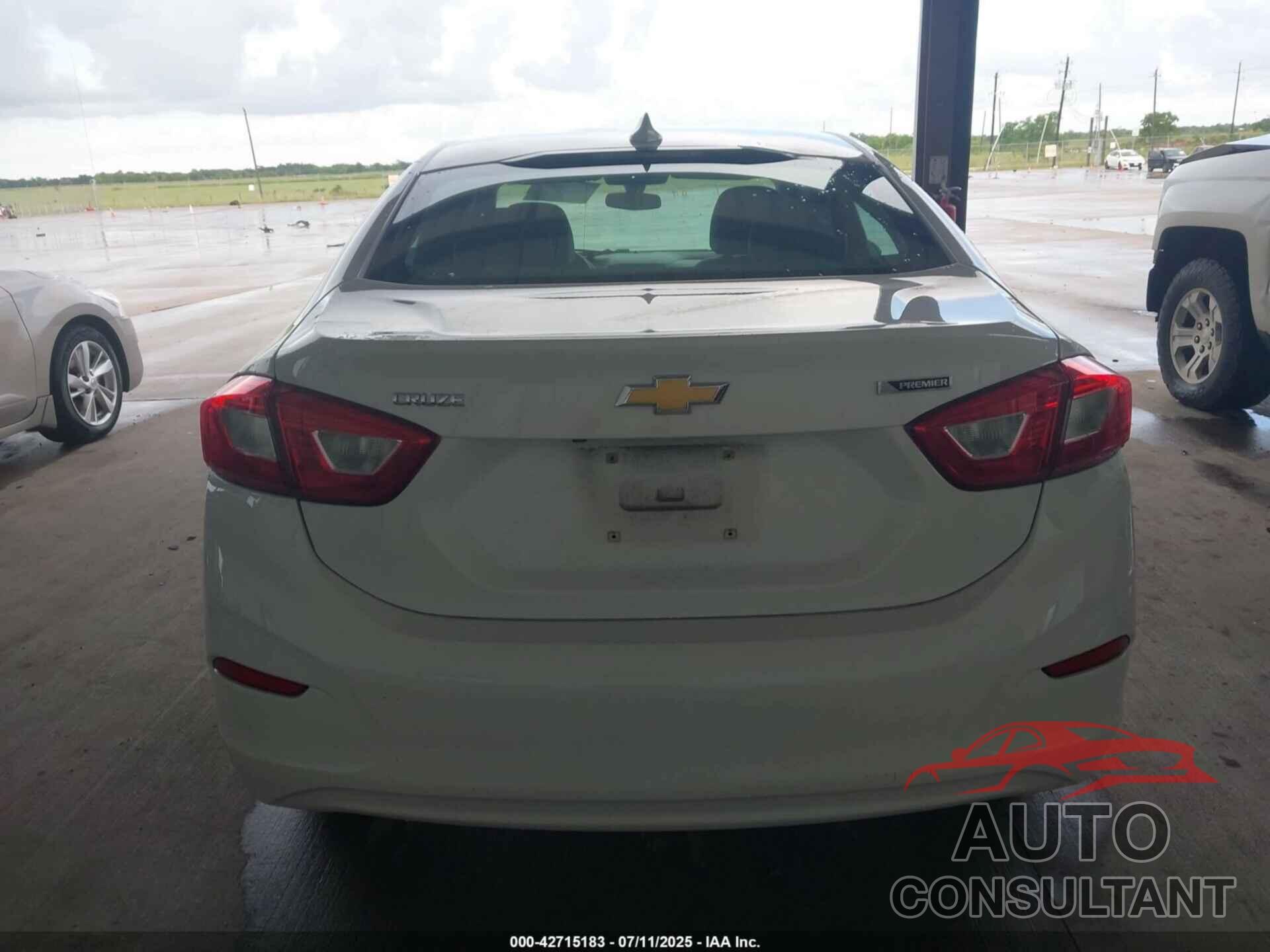 CHEVROLET CRUZE 2018 - 1G1BF5SM7J7192717