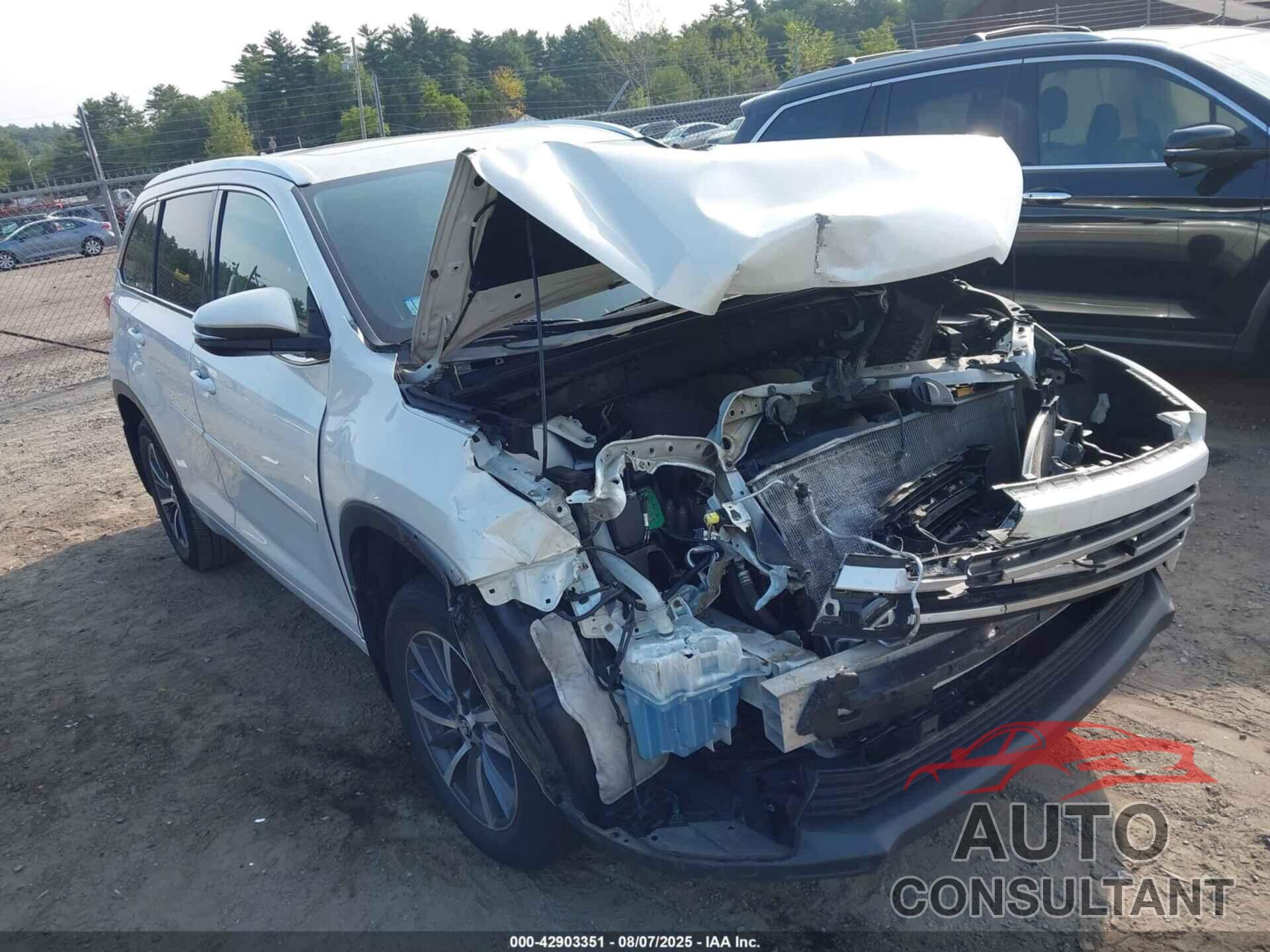 TOYOTA HIGHLANDER 2018 - 5TDJZRFH5JS554046