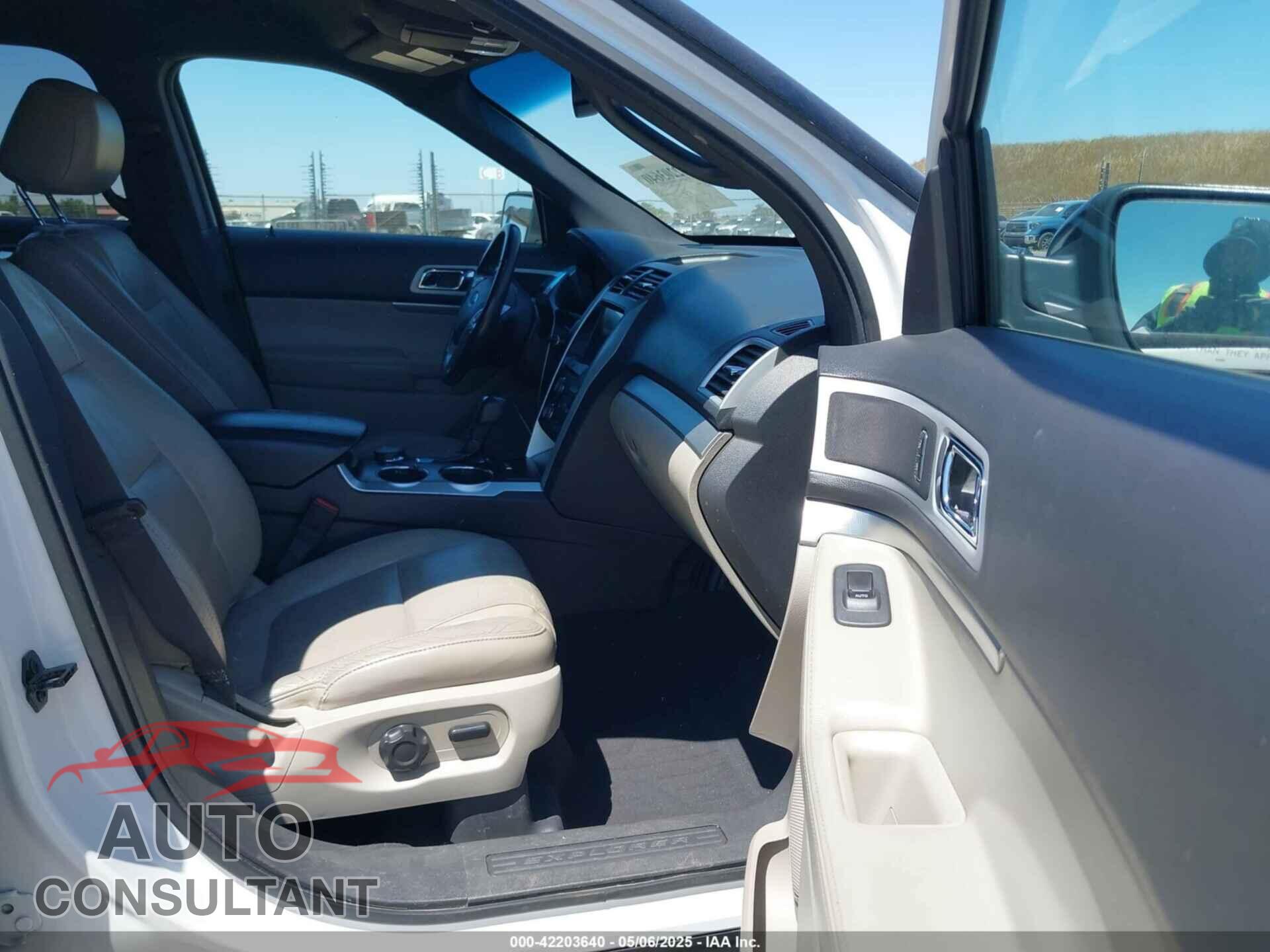 FORD EXPLORER 2011 - 1FMHK8D83BGA65734