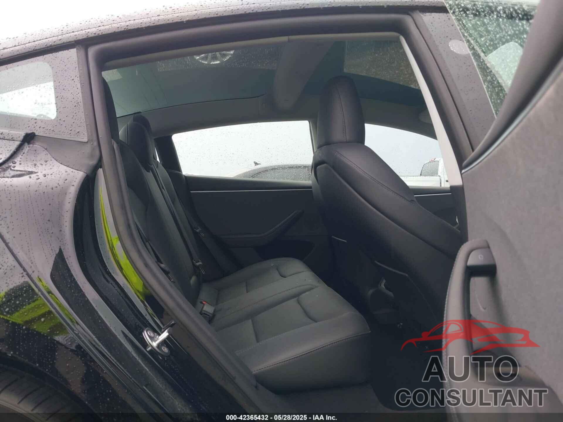 TESLA MODEL 3 2025 - 5YJ3E1EA3SF972055