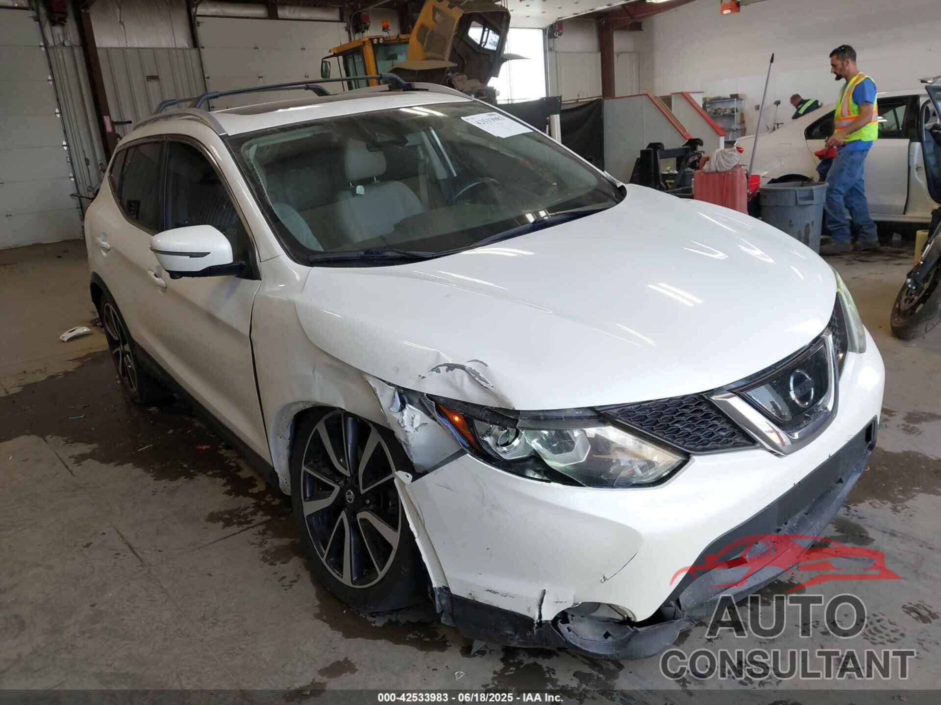NISSAN ROGUE SPORT 2017 - JN1BJ1CR2HW102871