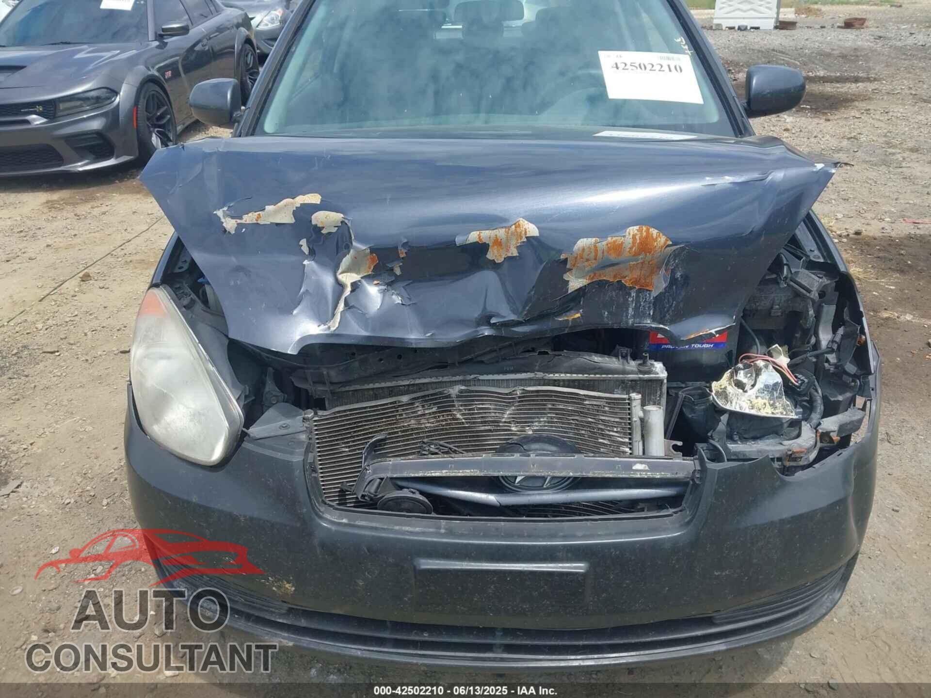 HYUNDAI ACCENT 2011 - KMHCM3AC2BU196123