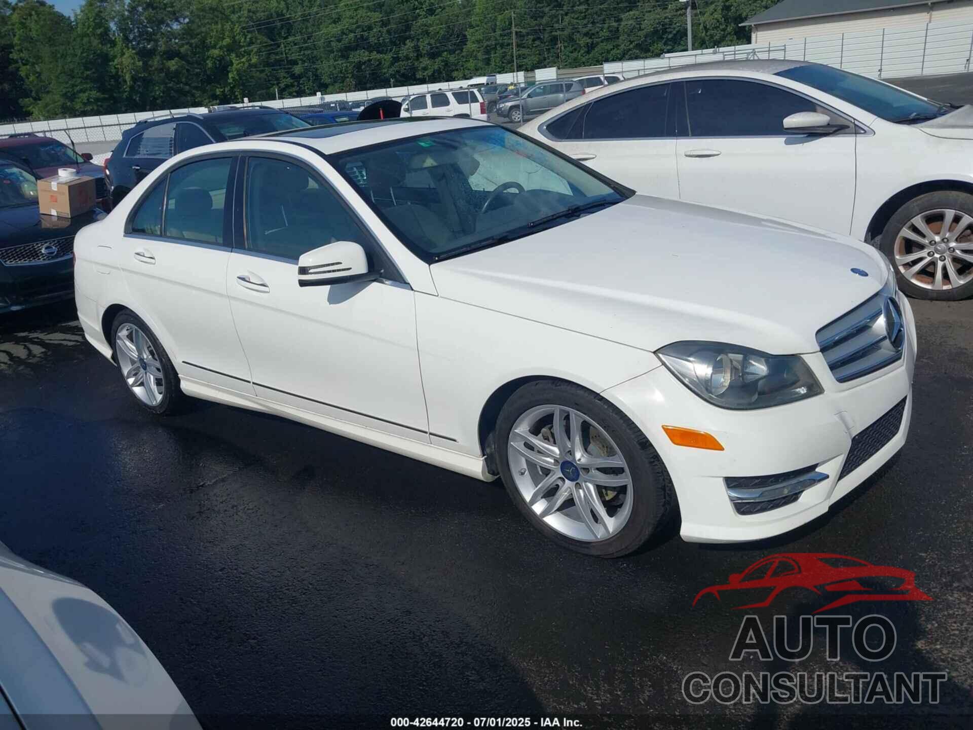 MERCEDES-BENZ C 250 2013 - WDDGF4HB8DR286410