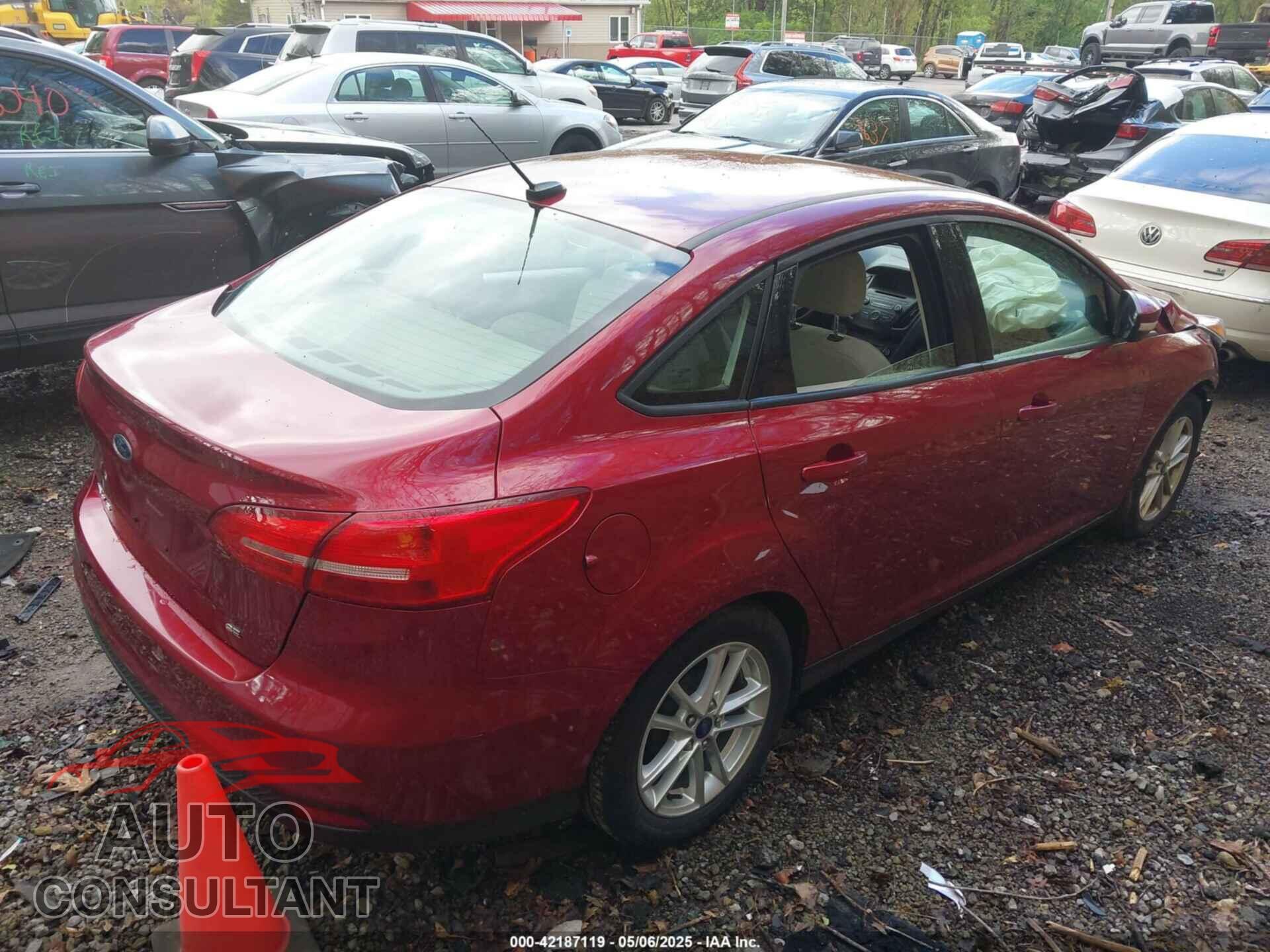 FORD FOCUS 2015 - 1FADP3F20FL292883