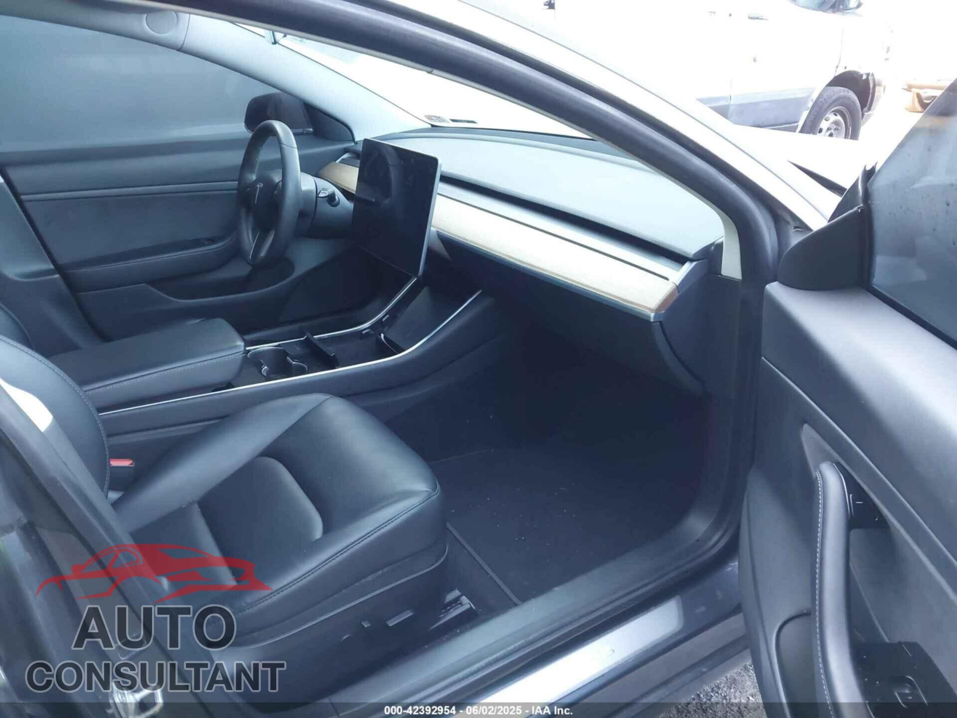 TESLA MODEL 3 2020 - 5YJ3E1EA6LF740728