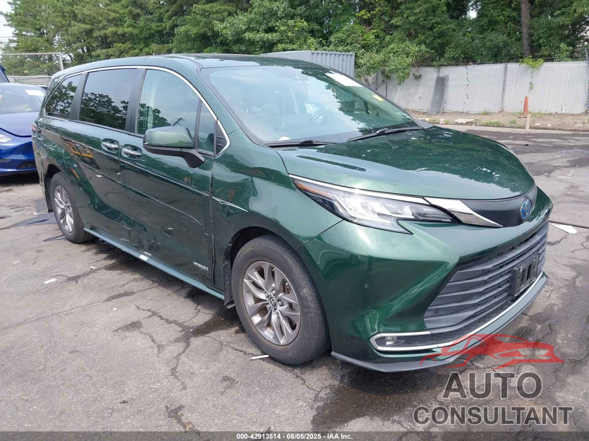 TOYOTA SIENNA 2021 - 5TDYSKFC8MS017142