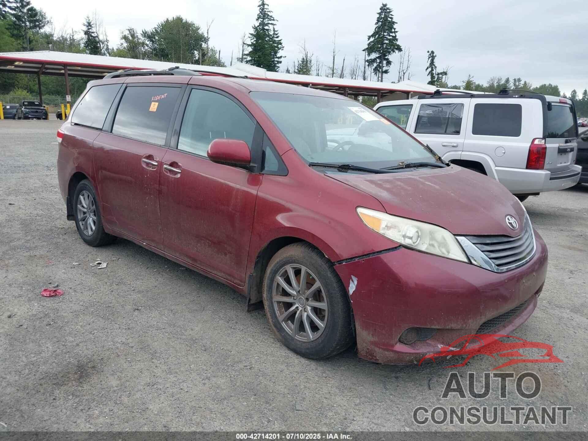 TOYOTA SIENNA 2011 - 5TDYK3DC0BS093590