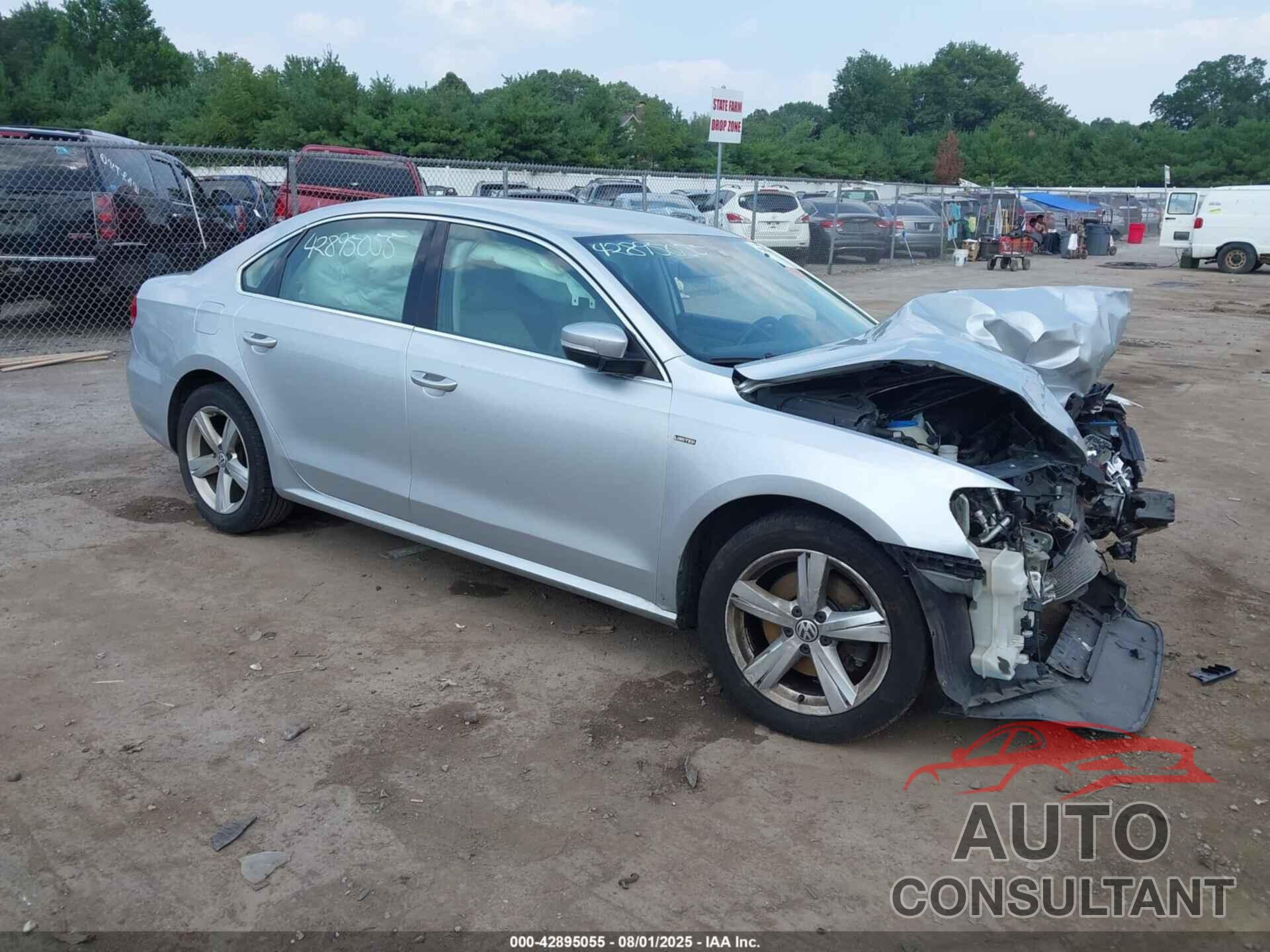 VOLKSWAGEN PASSAT 2015 - 1VWAT7A35FC117073