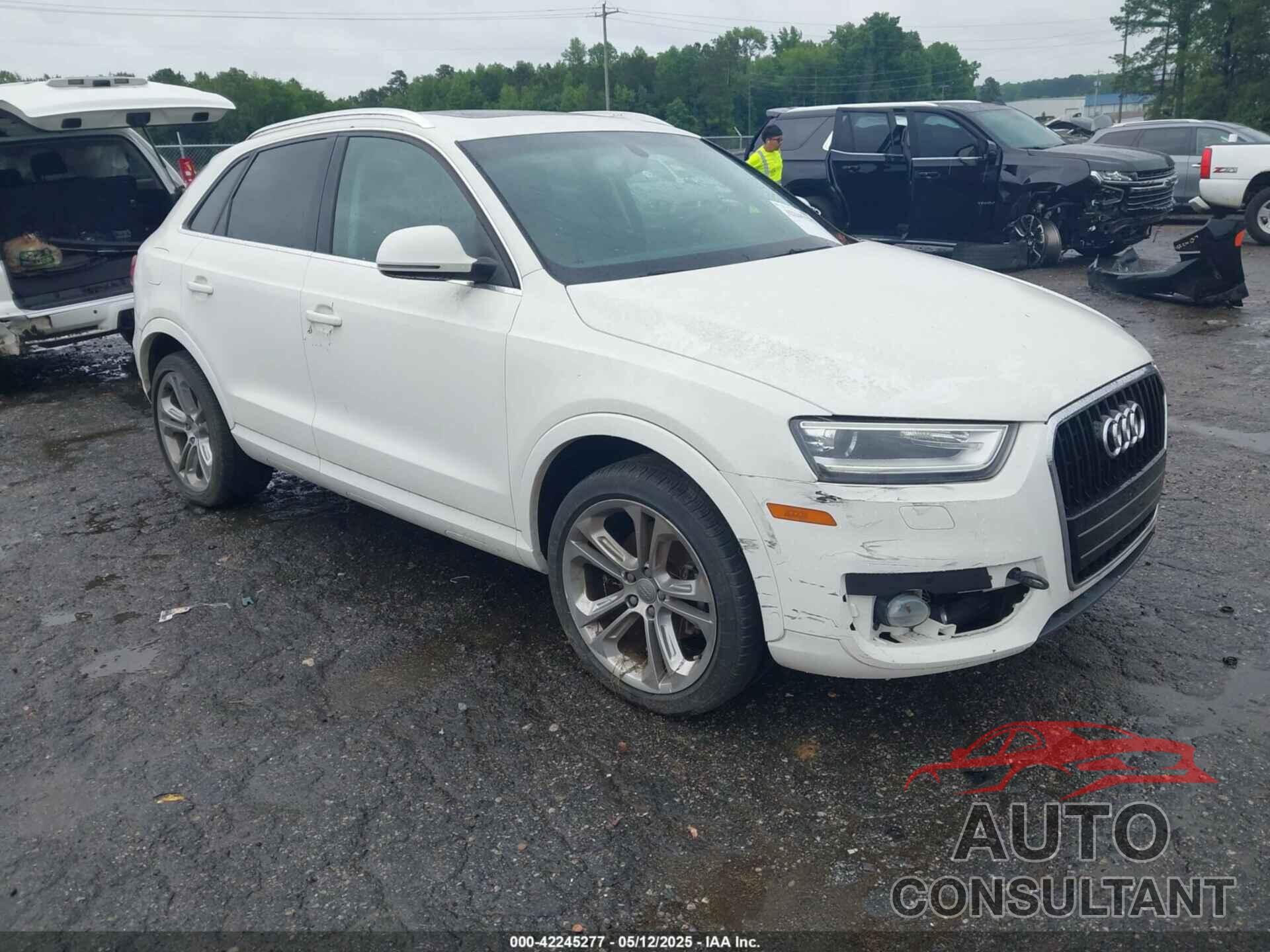 AUDI Q3 2015 - WA1FFCFS4FR010712