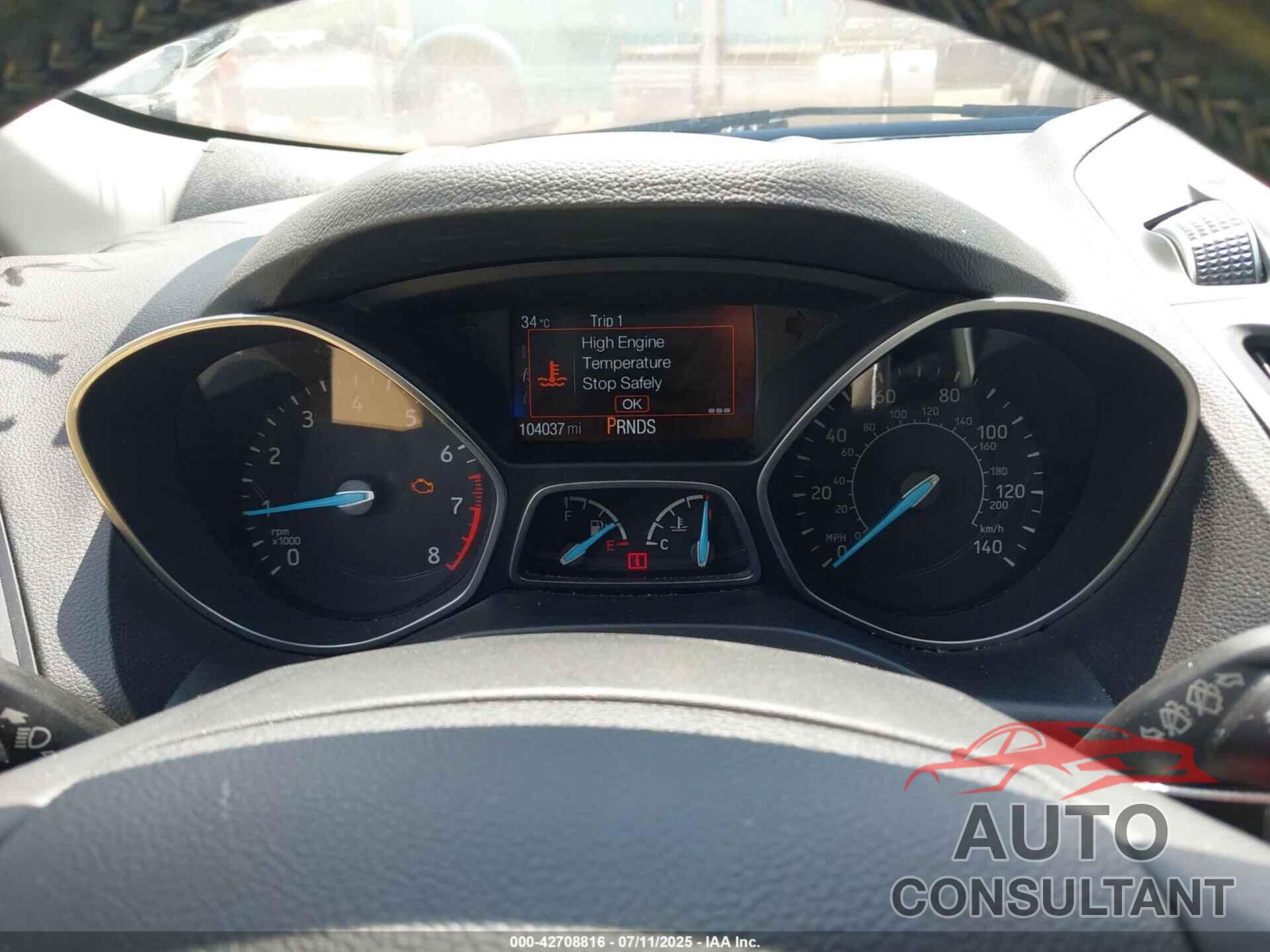 FORD ESCAPE 2017 - 1FMCU0GD8HUC09318