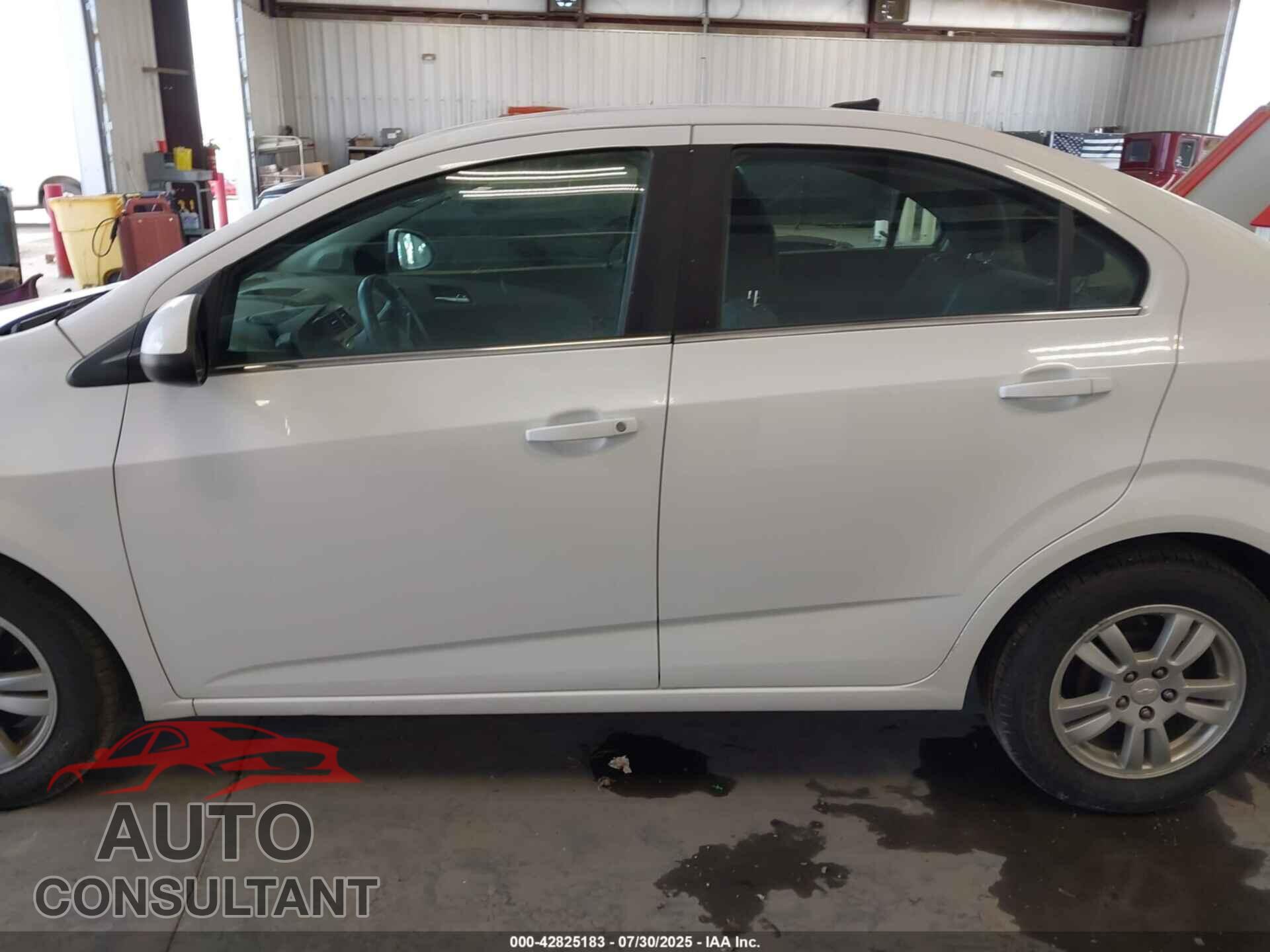 CHEVROLET SONIC 2014 - 1G1JC5SH0E4173473