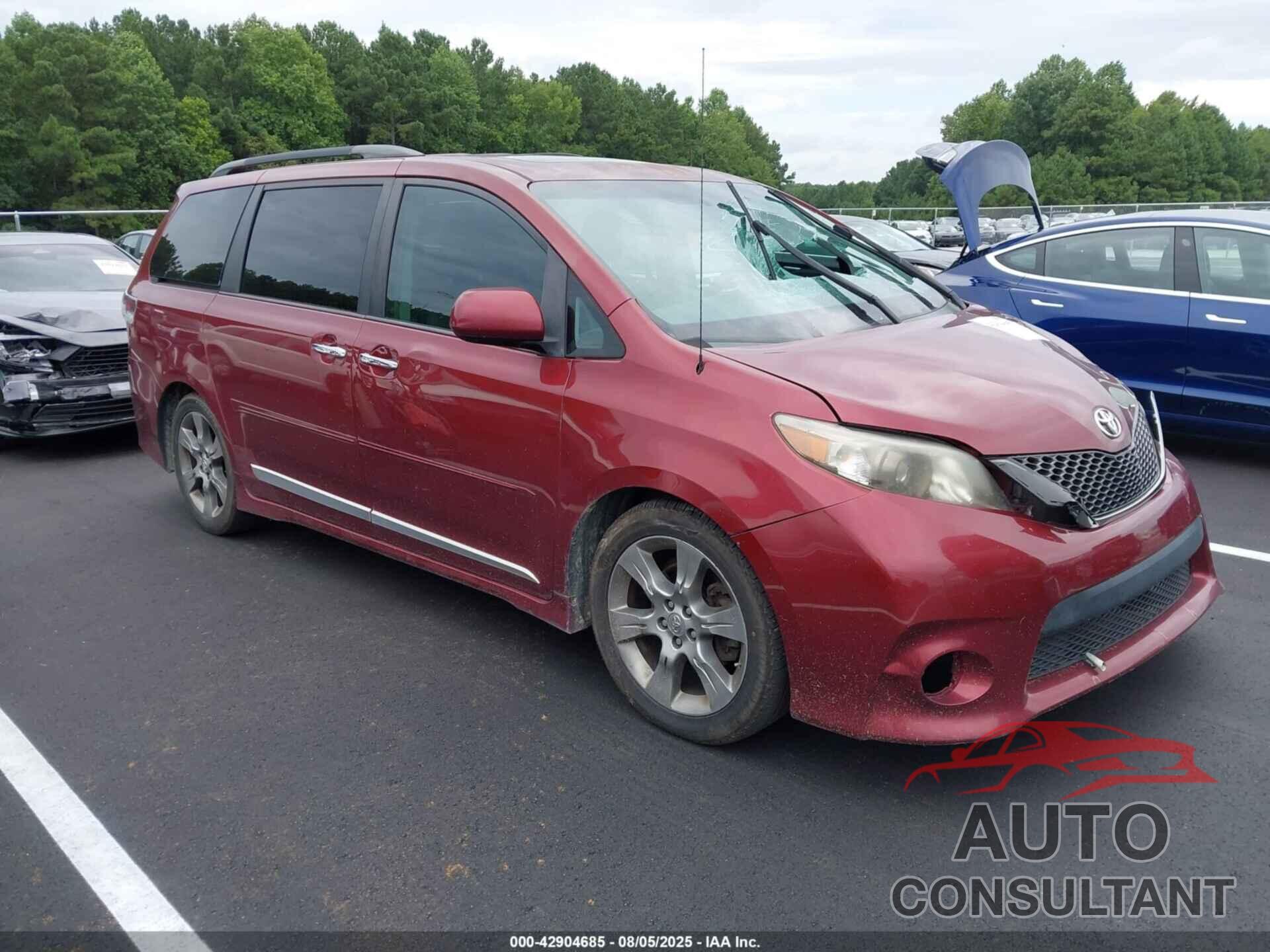 TOYOTA SIENNA 2013 - 5TDXK3DC5DS381457