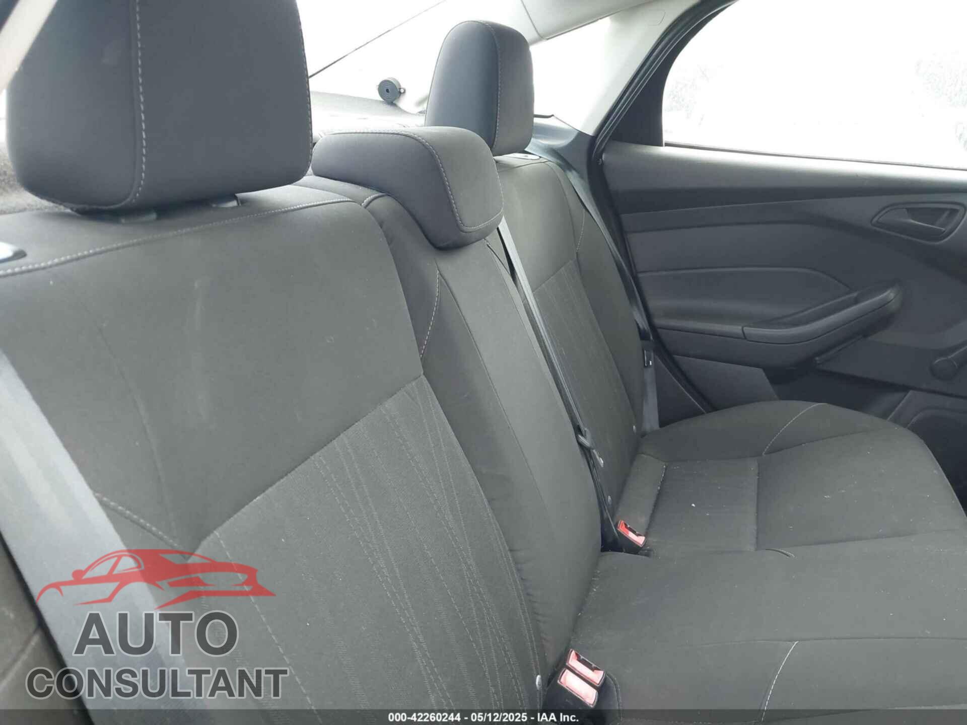 FORD FOCUS 2016 - 1FADP3E27GL298683