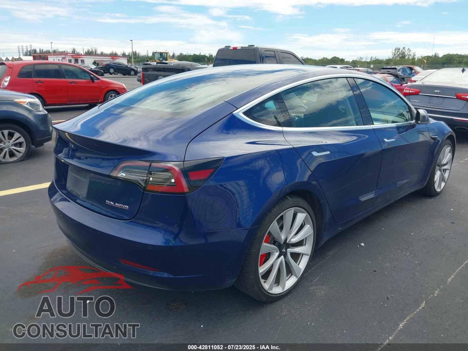 TESLA MODEL 3 2018 - 5YJ3E1EB5JF080784