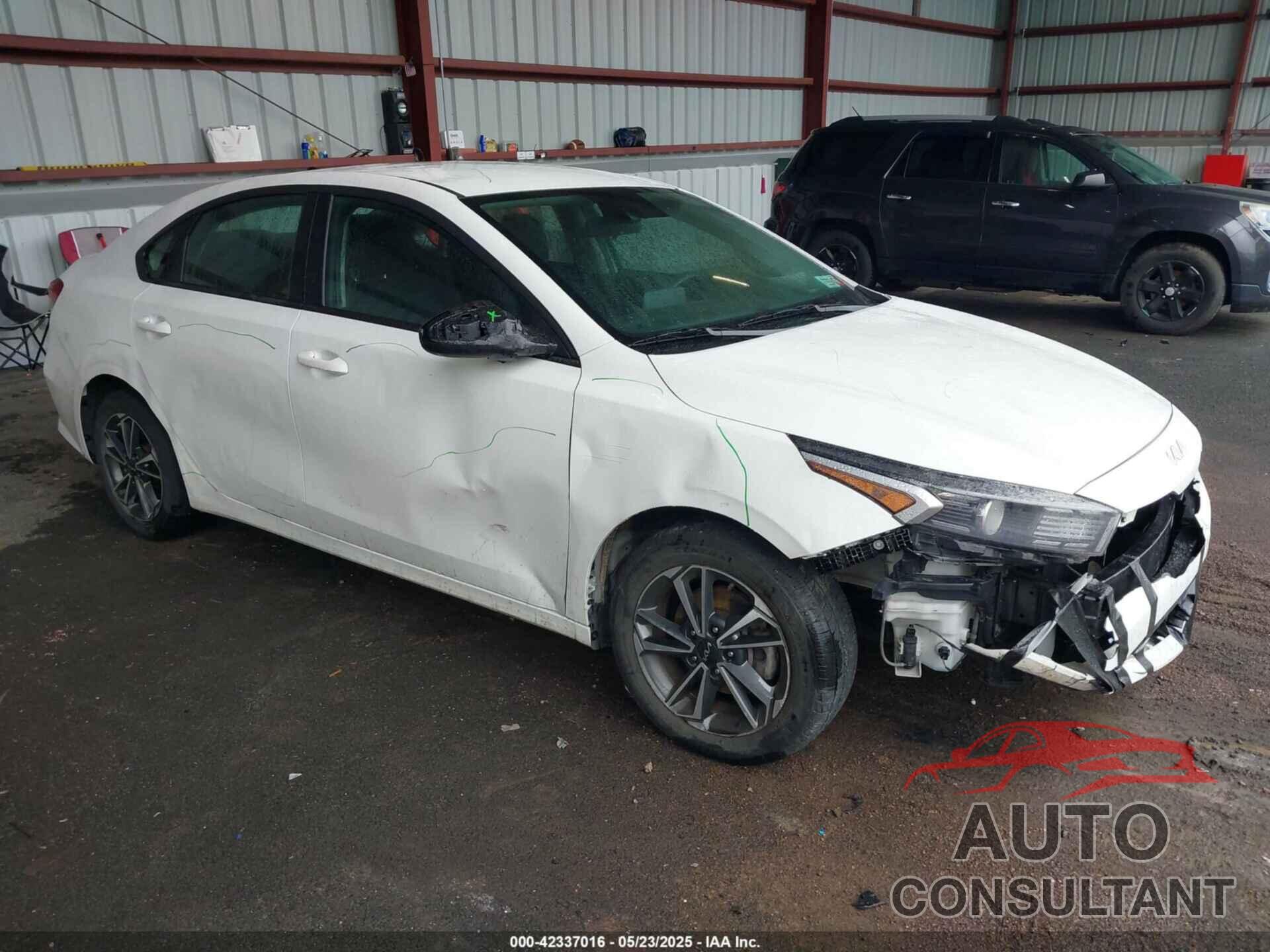 KIA FORTE 2023 - 3KPF24AD3PE657454