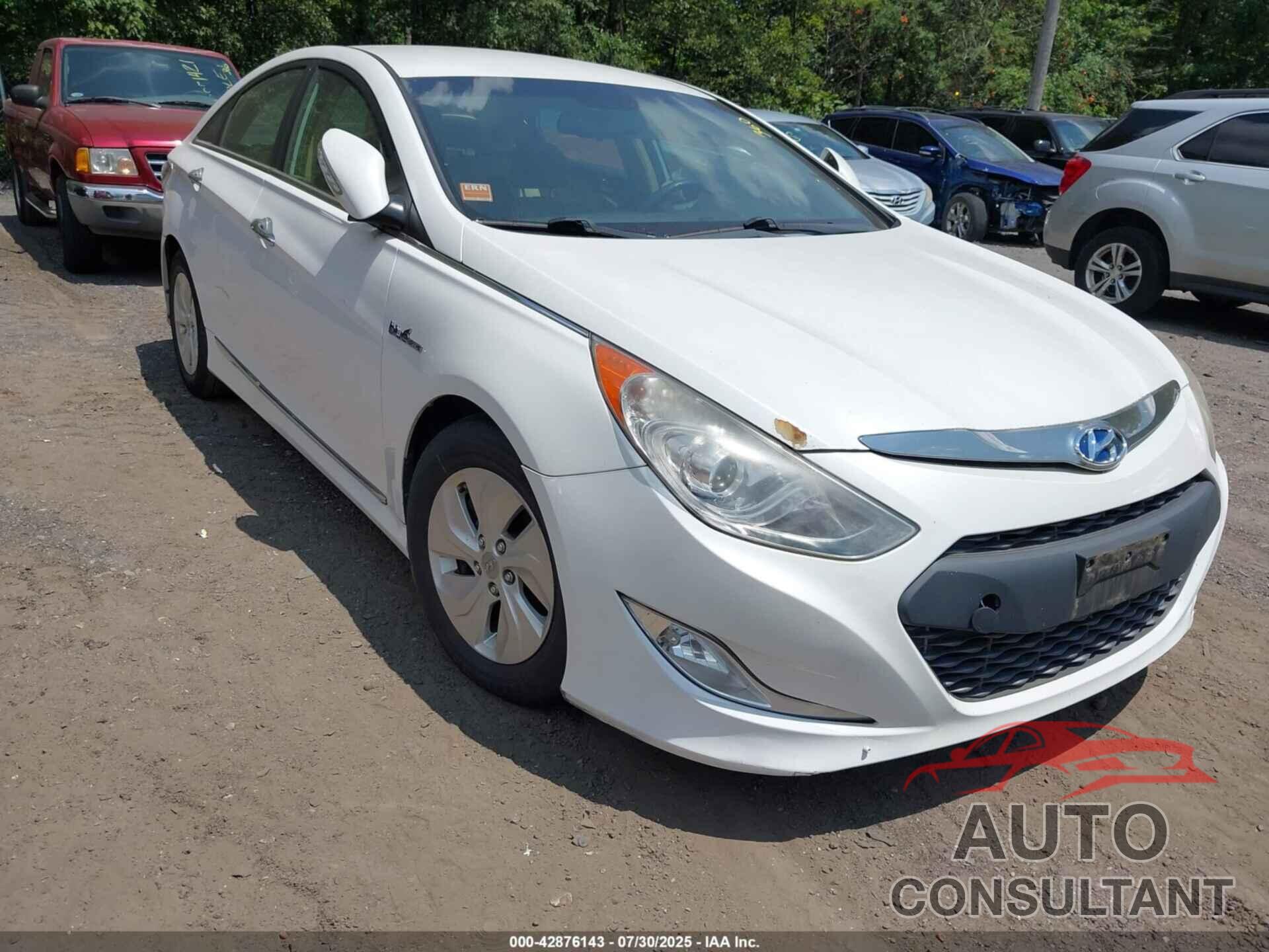 HYUNDAI SONATA HYBRID 2013 - KMHEC4A44DA098631