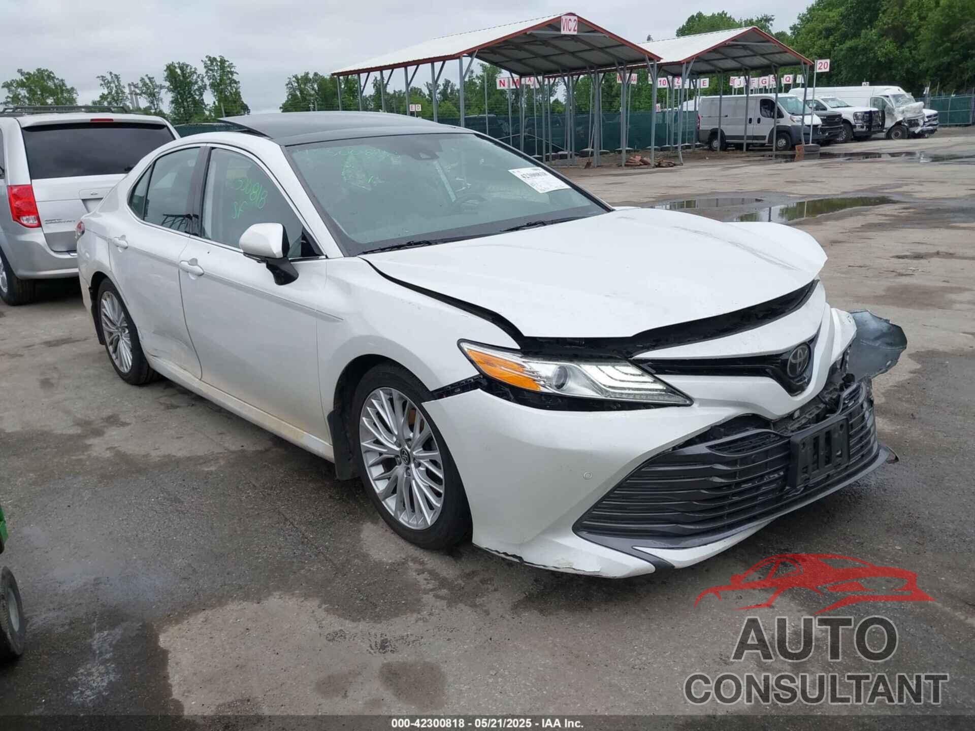 TOYOTA CAMRY 2019 - 4T1B11HK5KU720581