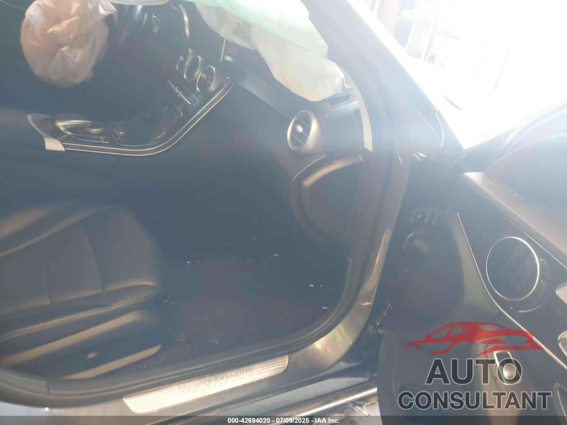 MERCEDES-BENZ C 300 2016 - 55SWF4KB3GU152654