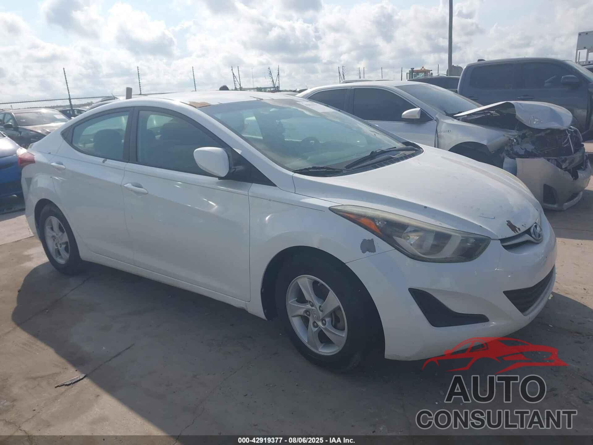 HYUNDAI ELANTRA 2015 - 5NPDH4AE0FH636893