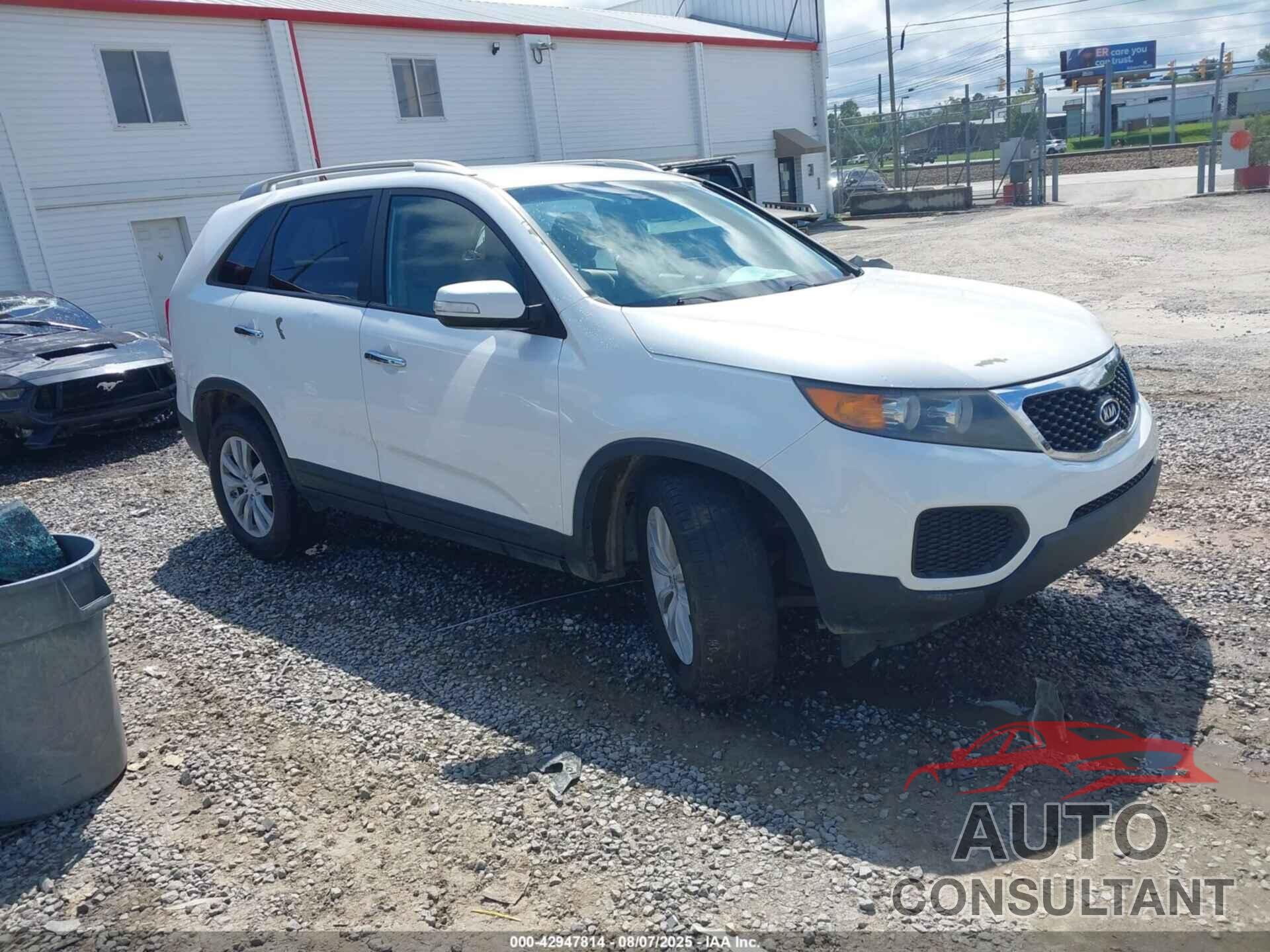 KIA SORENTO 2011 - 5XYKT4A26BG060479