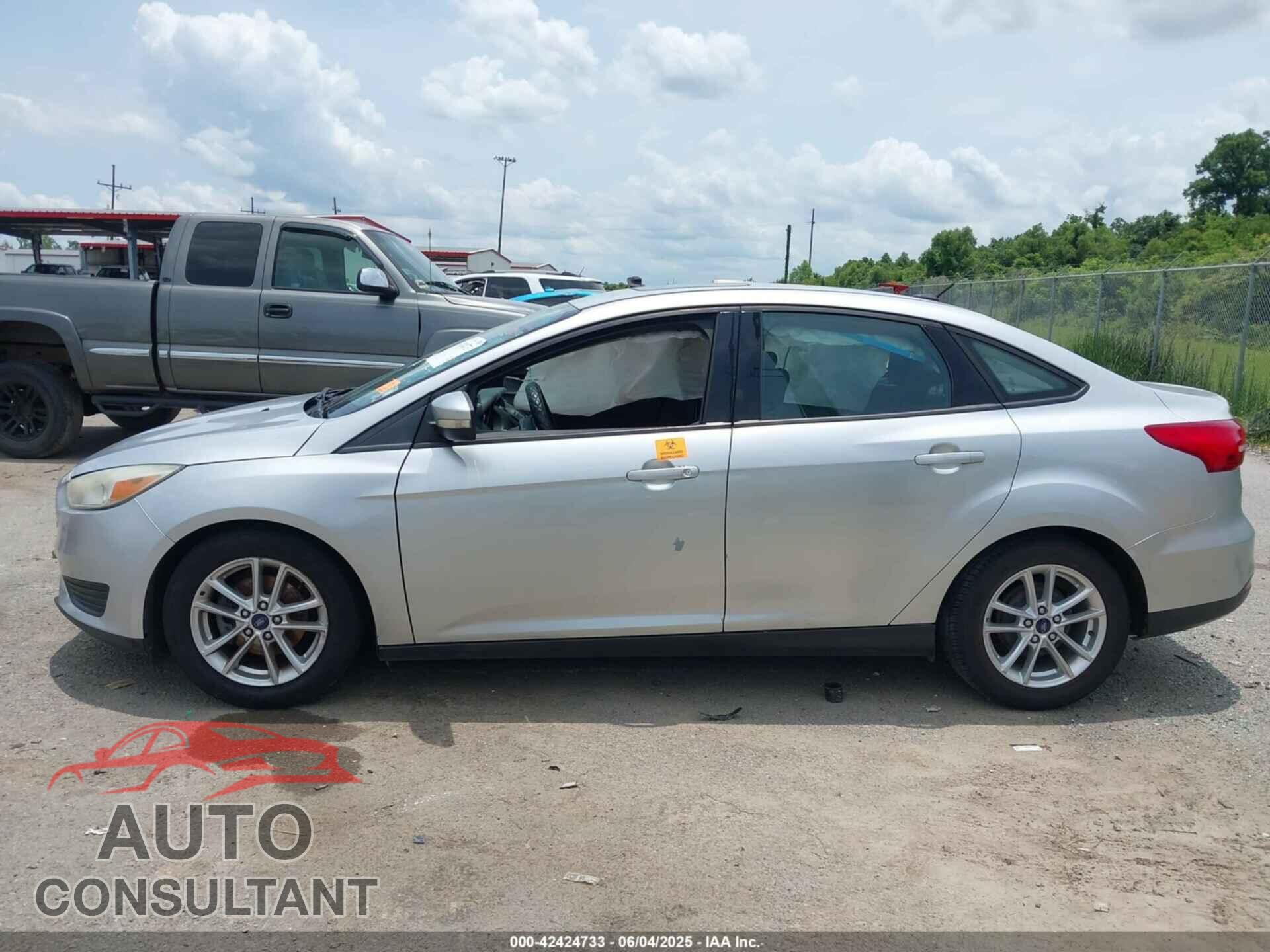 FORD FOCUS 2016 - 1FADP3F26GL351775