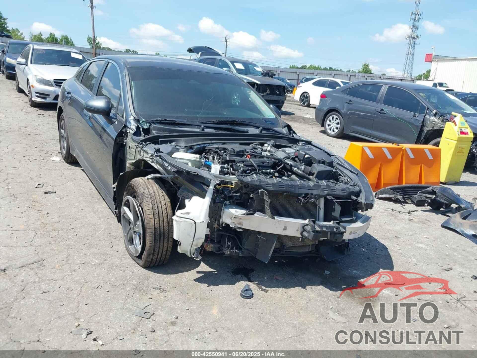 KIA K5 2021 - 5XXG14J28MG021301