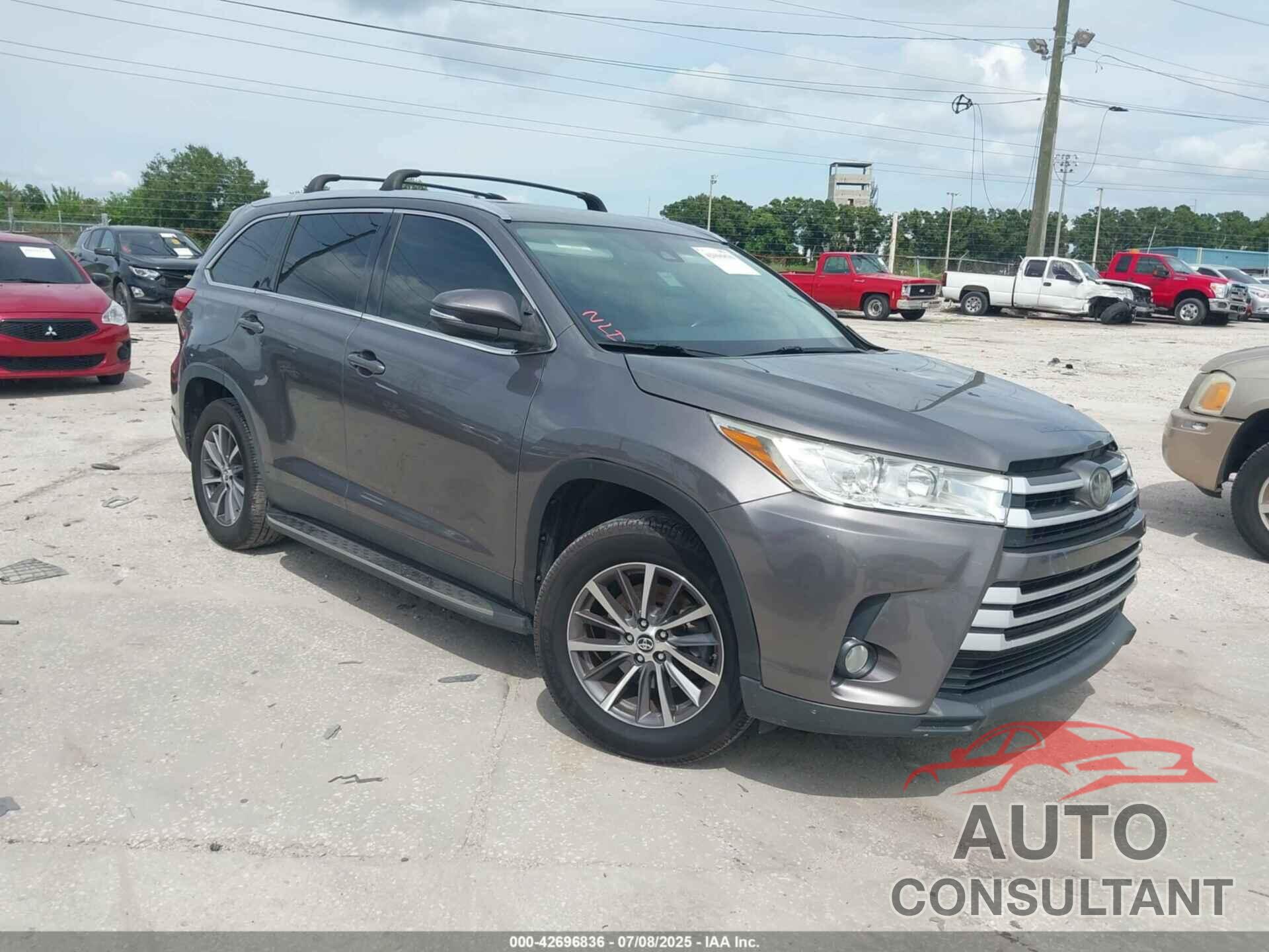 TOYOTA HIGHLANDER 2019 - 5TDKZRFH7KS554698