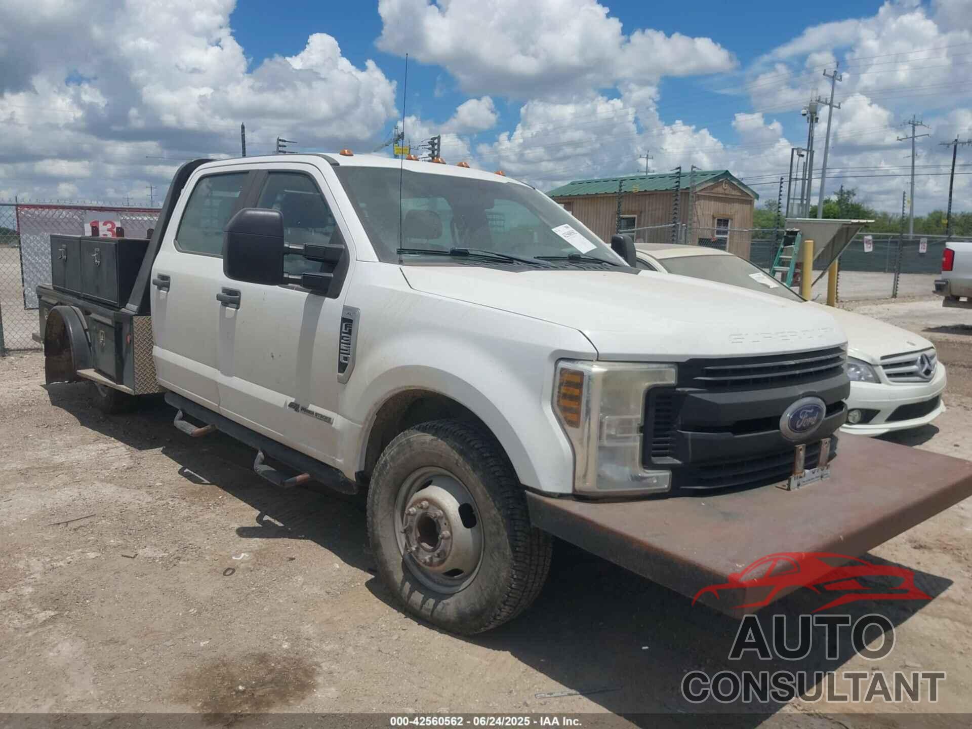 FORD F-350 2019 - 1FD8W3CT1KEG48652