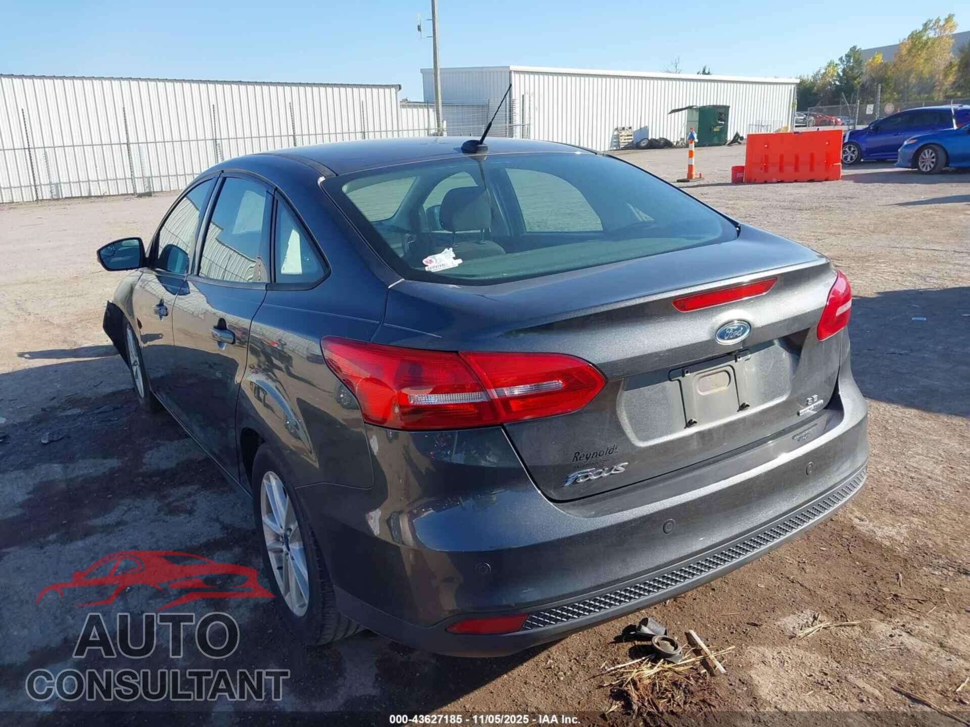 FORD FOCUS 2015 - 1FADP3F24FL374082