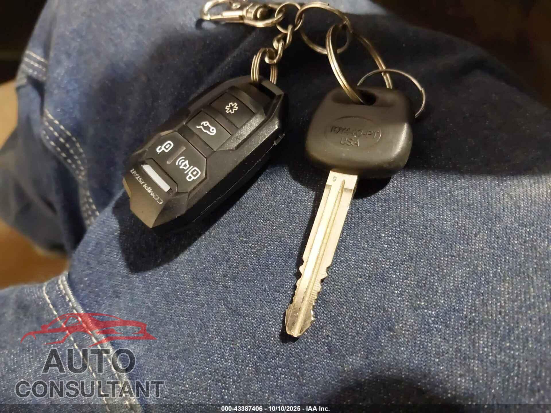 TOYOTA RAV4 2011 - 2T3BF4DV7BW119862