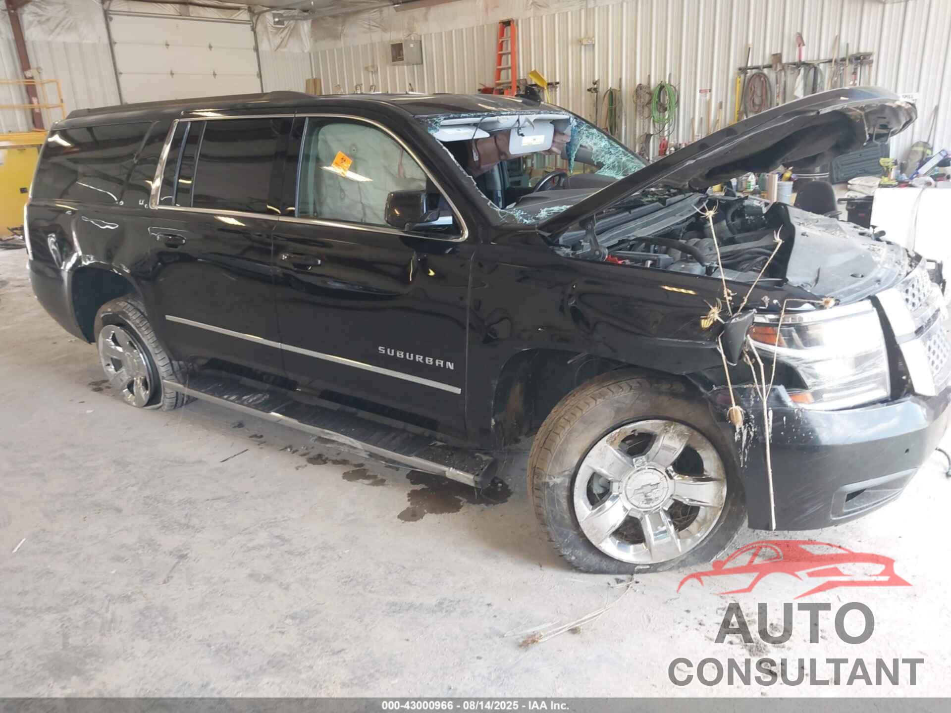 CHEVROLET SUBURBAN 2019 - 1GNSKHKC3KR146052