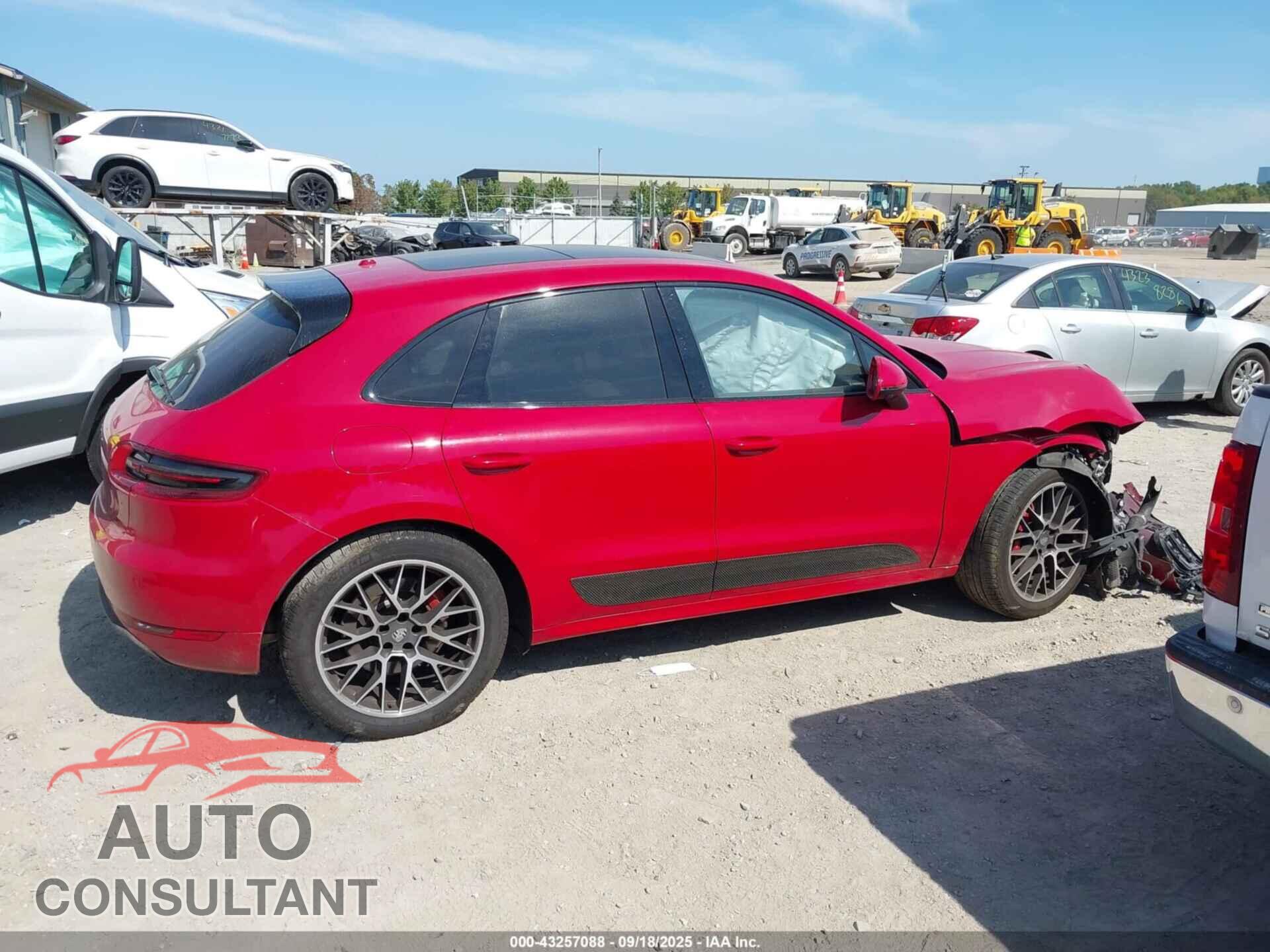 PORSCHE MACAN 2017 - WP1AF2A52HLB61709