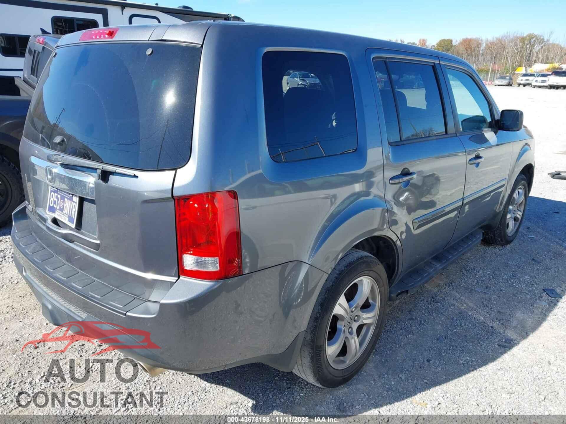 HONDA PILOT 2013 - 5FNYF3H47DB015631