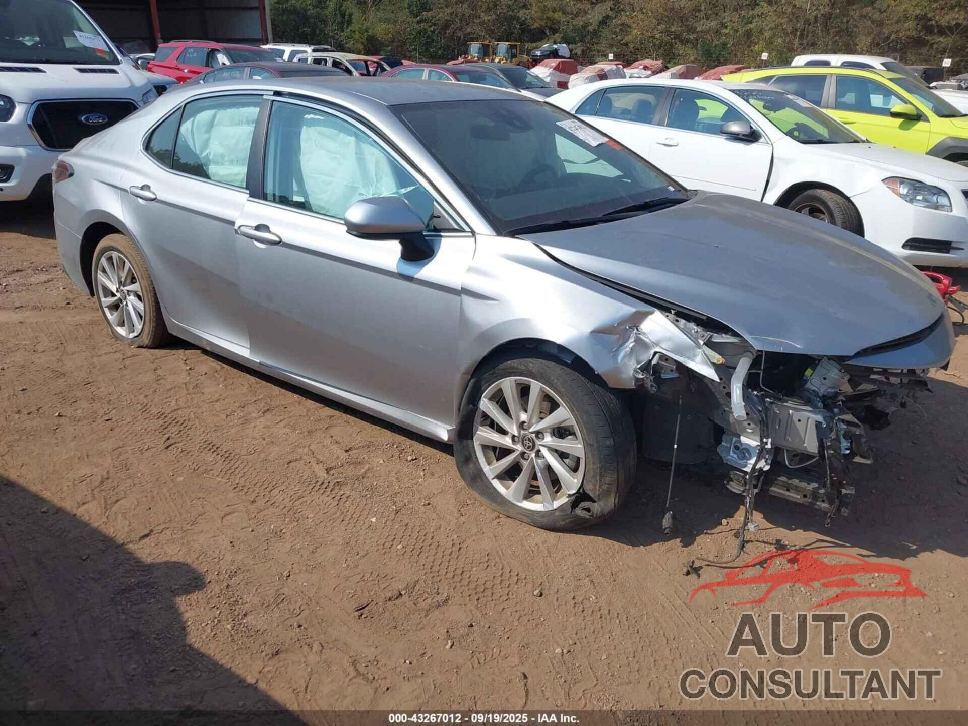 TOYOTA CAMRY 2024 - 4T1C11AK9RU878589