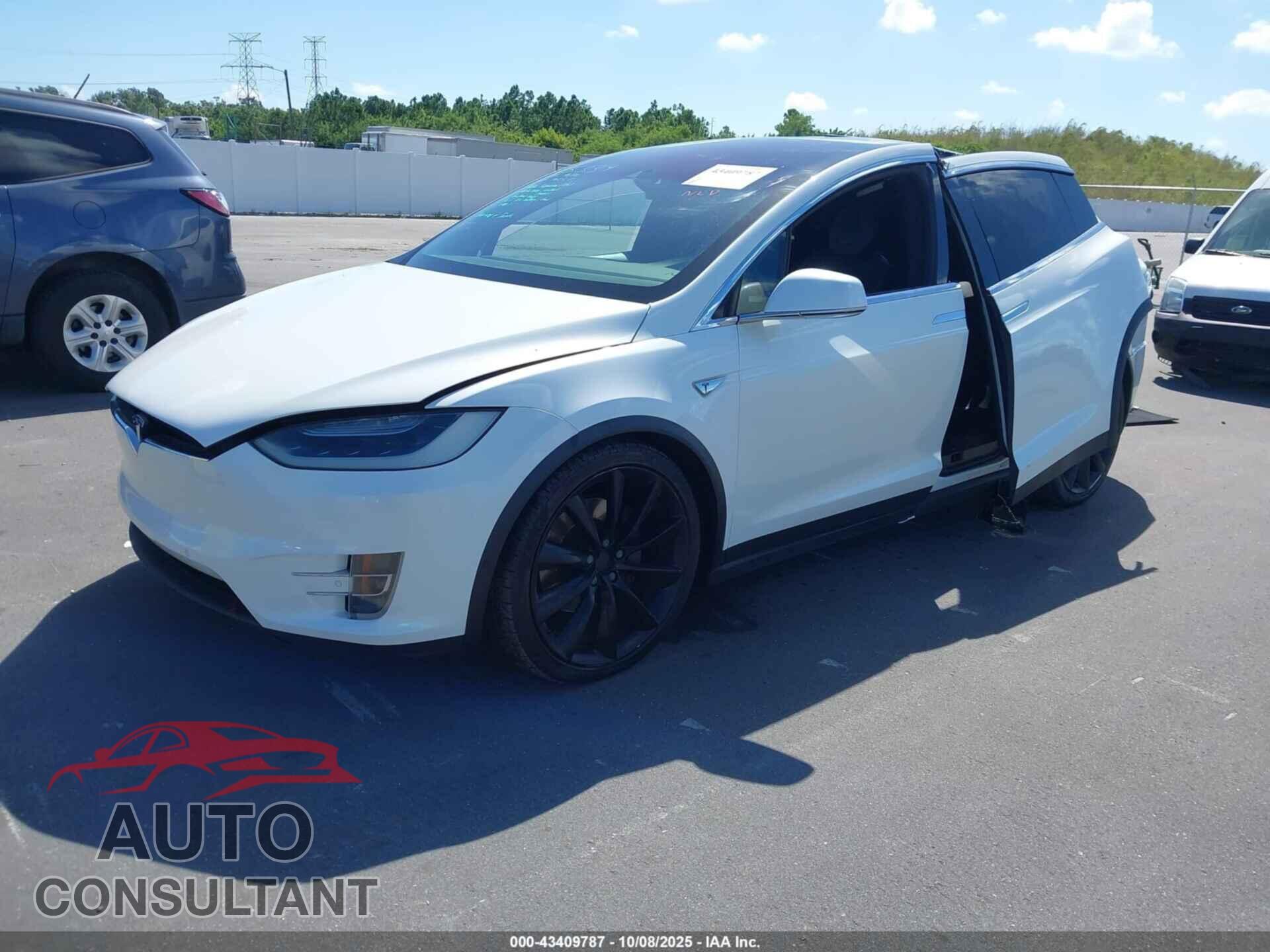 TESLA MODEL X 2016 - 5YJXCAE22GF002463
