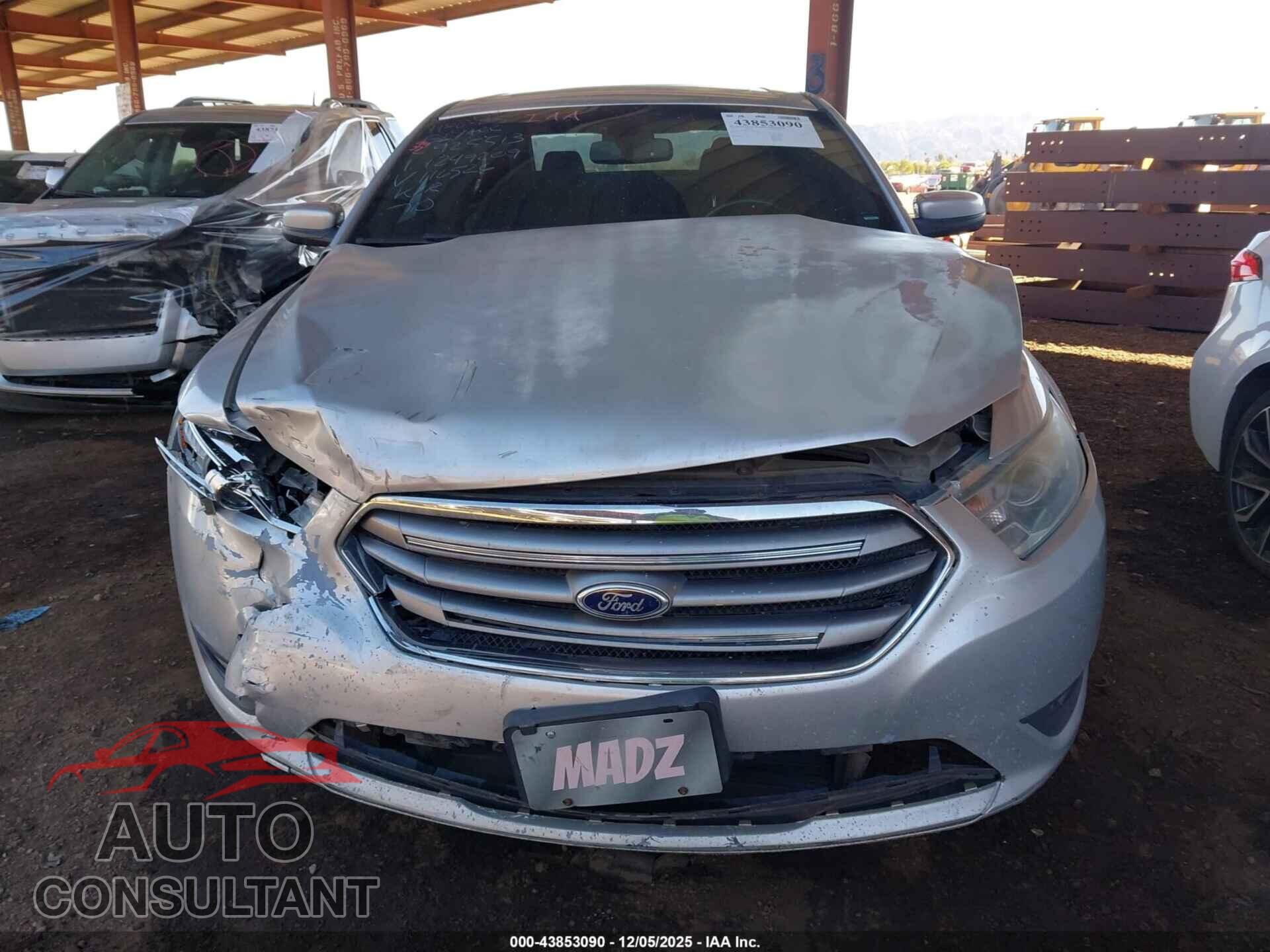 FORD TAURUS 2013 - 1FAHP2E88DG116526