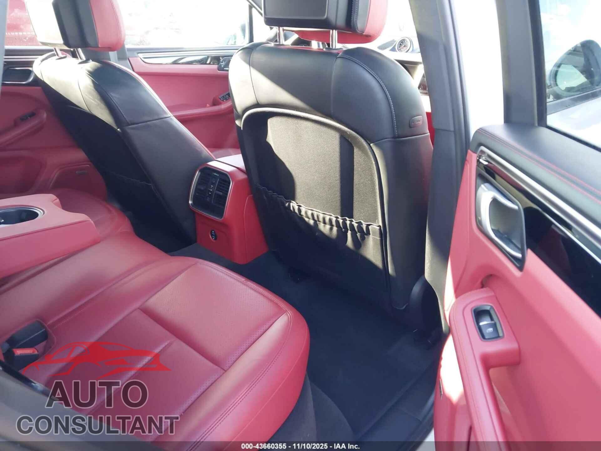PORSCHE MACAN 2021 - WP1AA2A57MLB00610