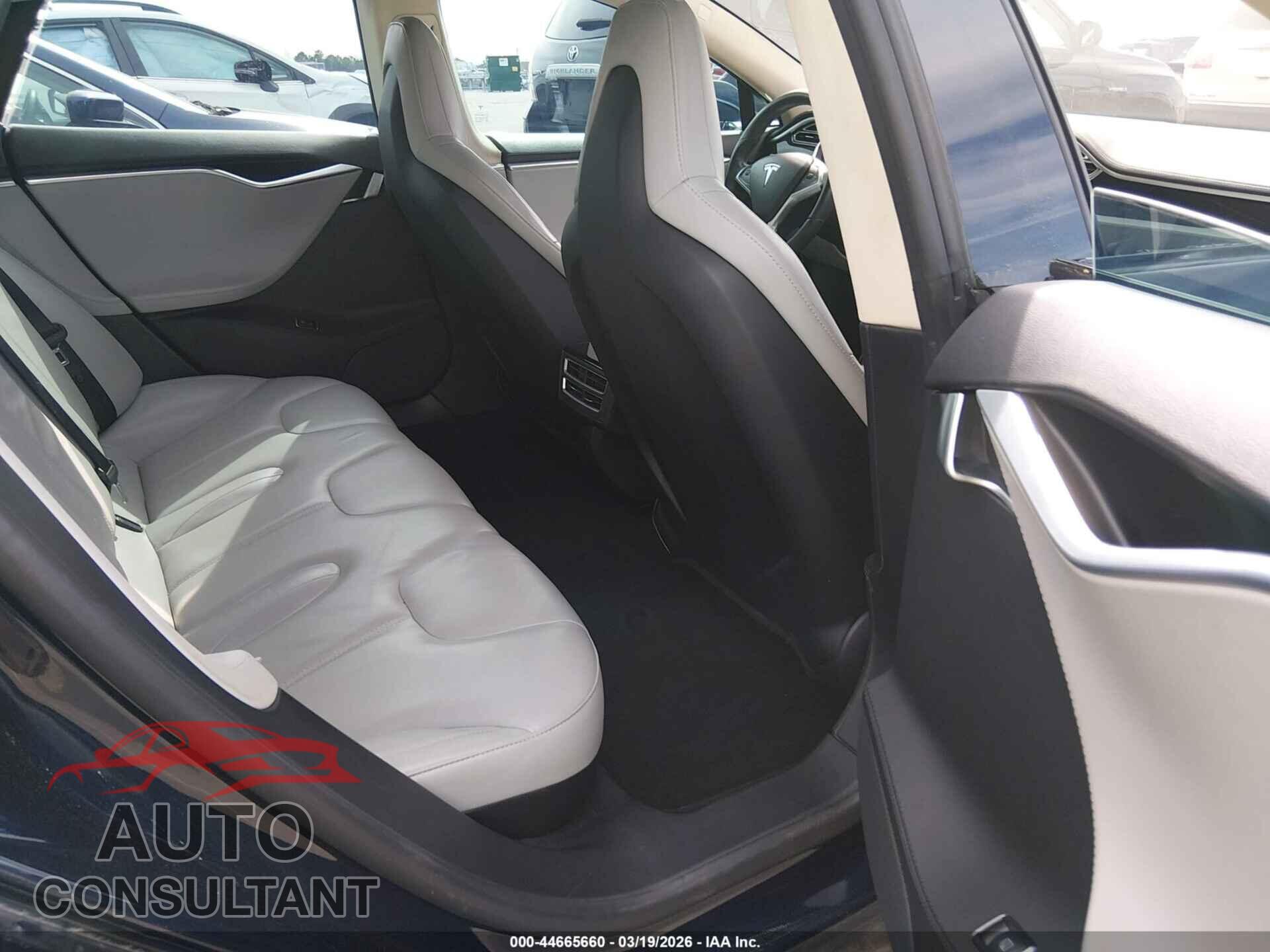 TESLA MODEL S 2013 - 5YJSA1CN1DFP14018