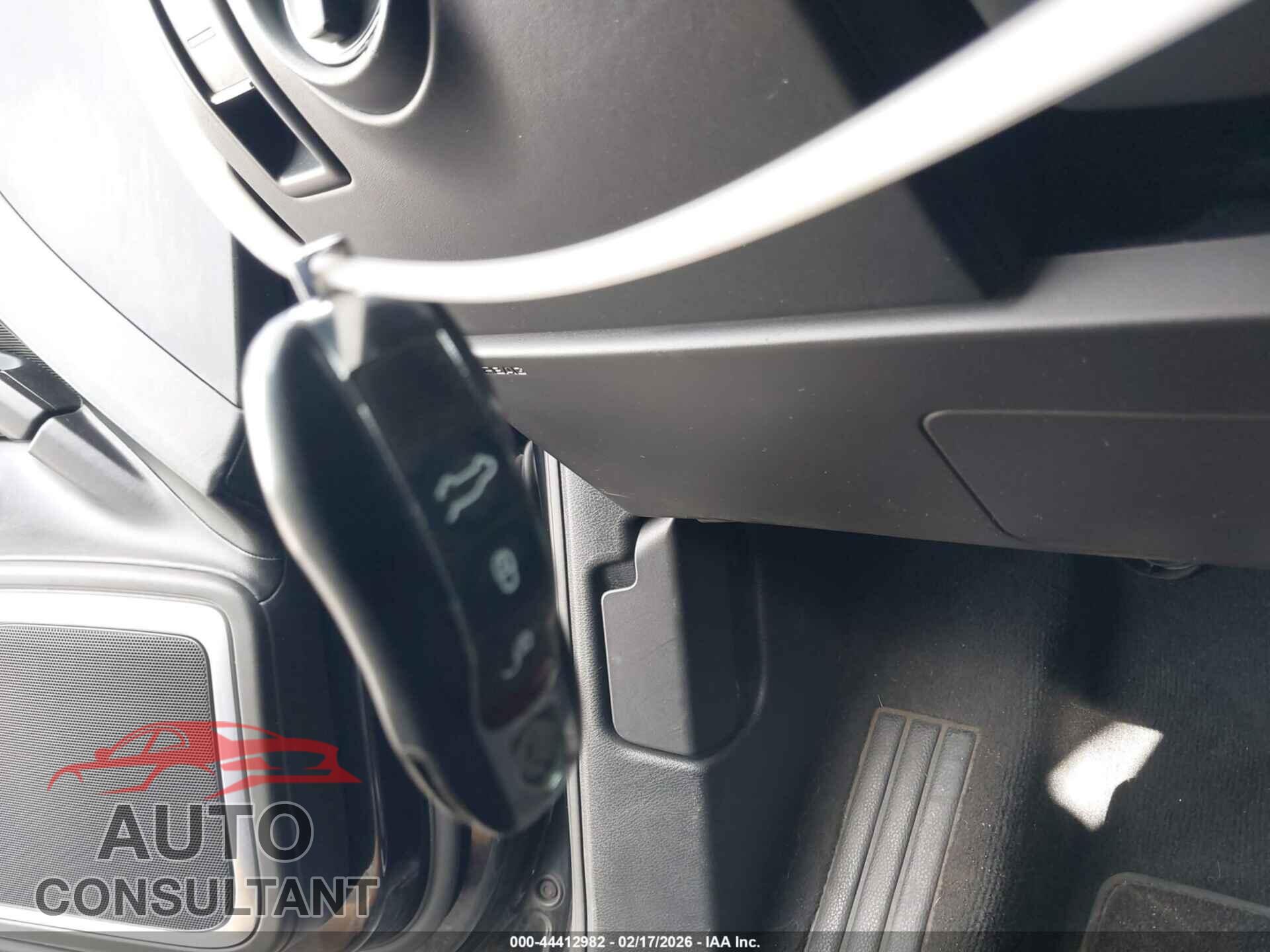 PORSCHE CAYENNE 2012 - WP1AC2A21CLA82801