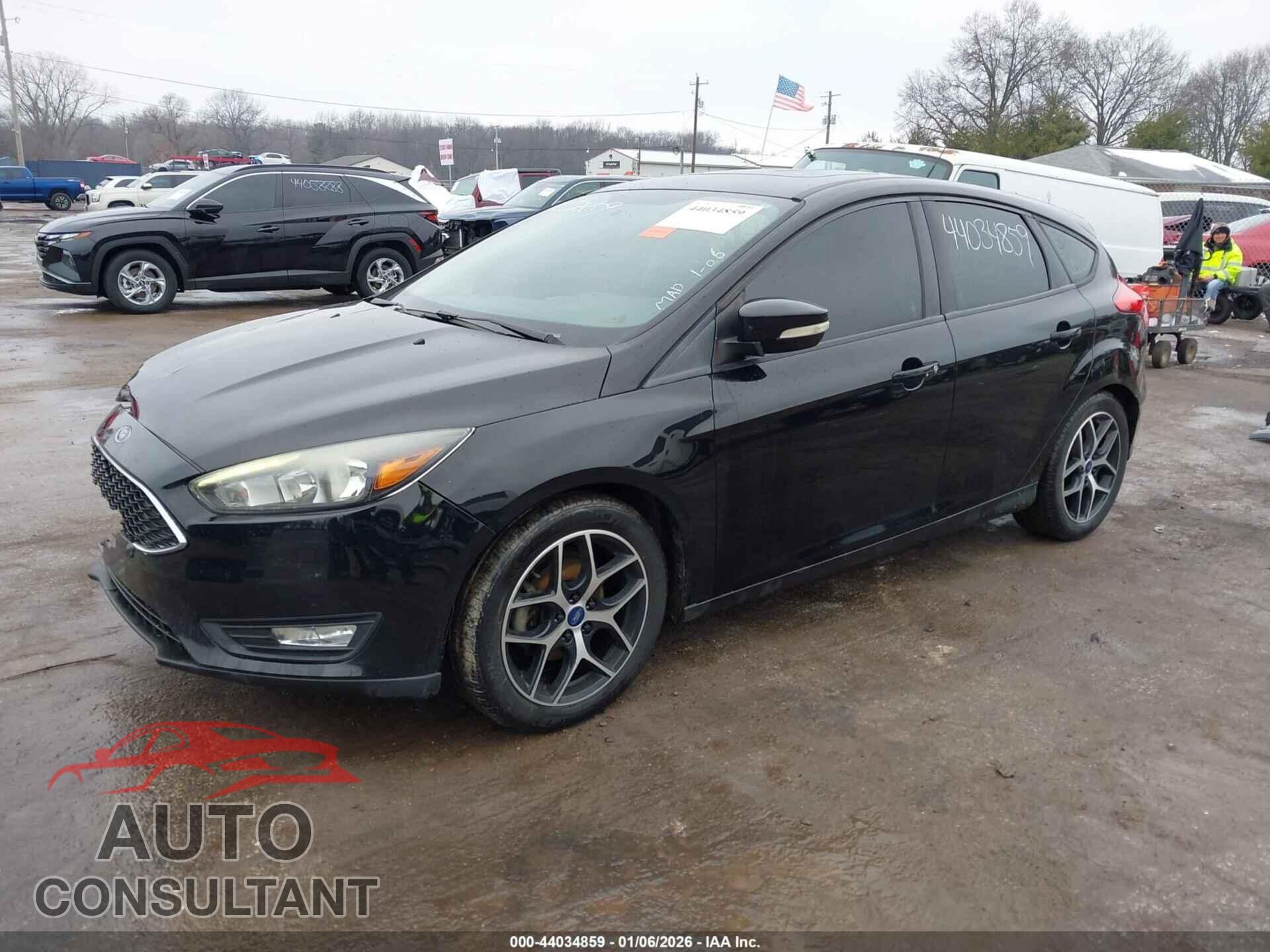 FORD FOCUS 2017 - 1FADP3M23HL328331