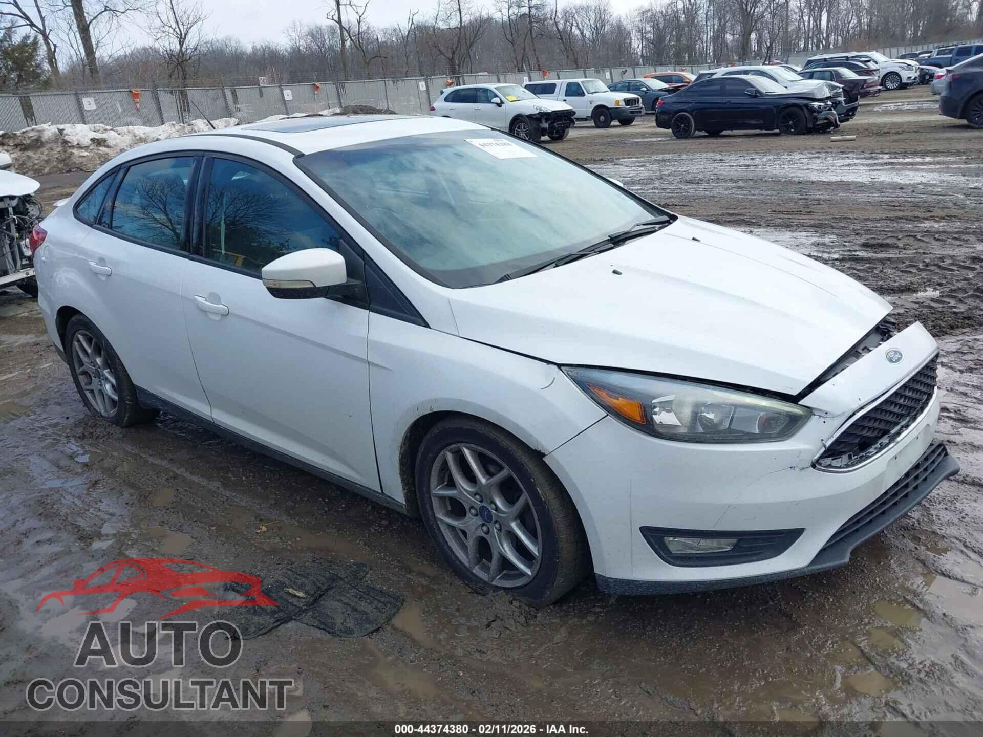 FORD FOCUS 2015 - 1FADP3F23FL377961