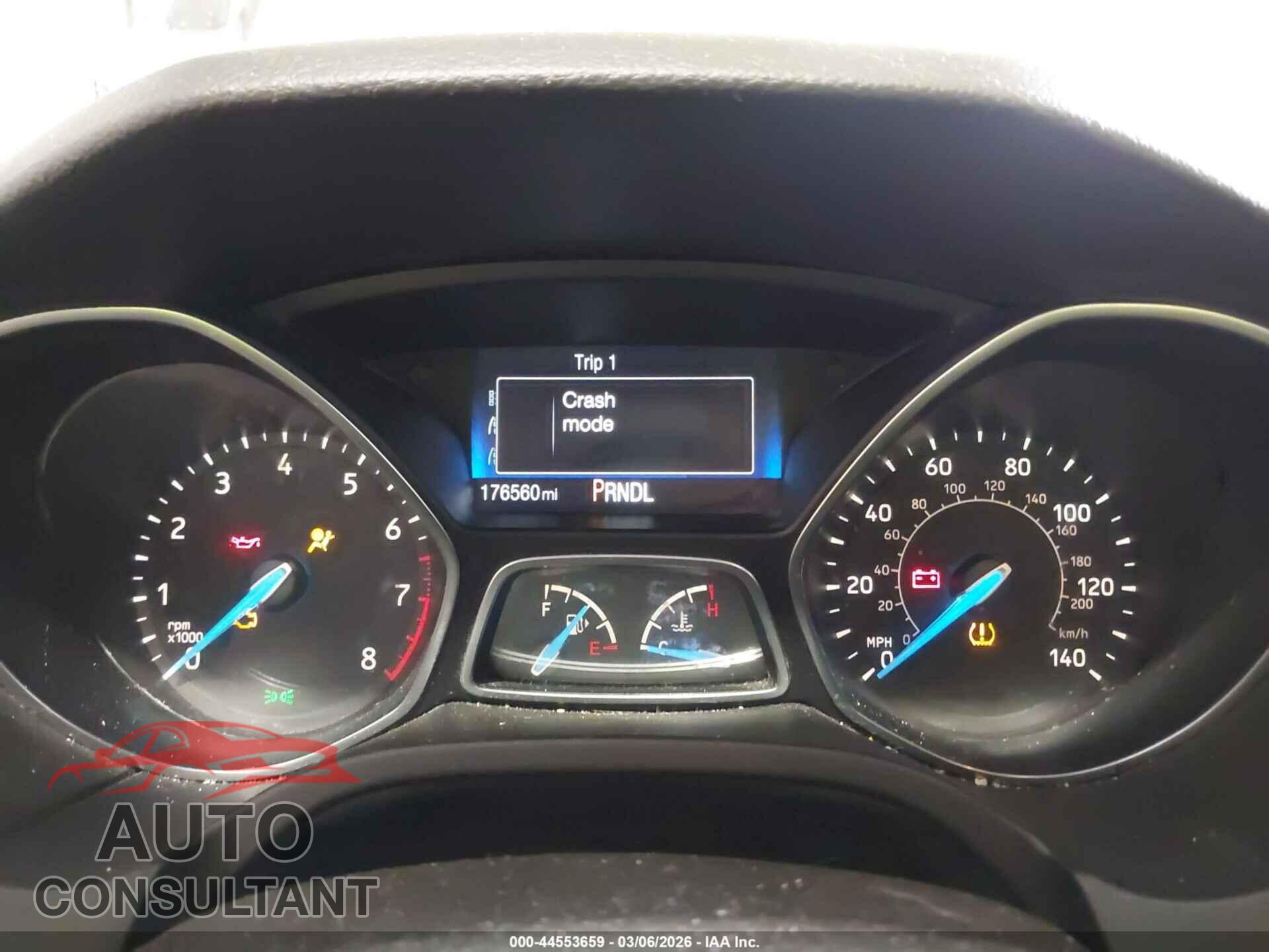 FORD FOCUS 2015 - 1FADP3E22FL219919