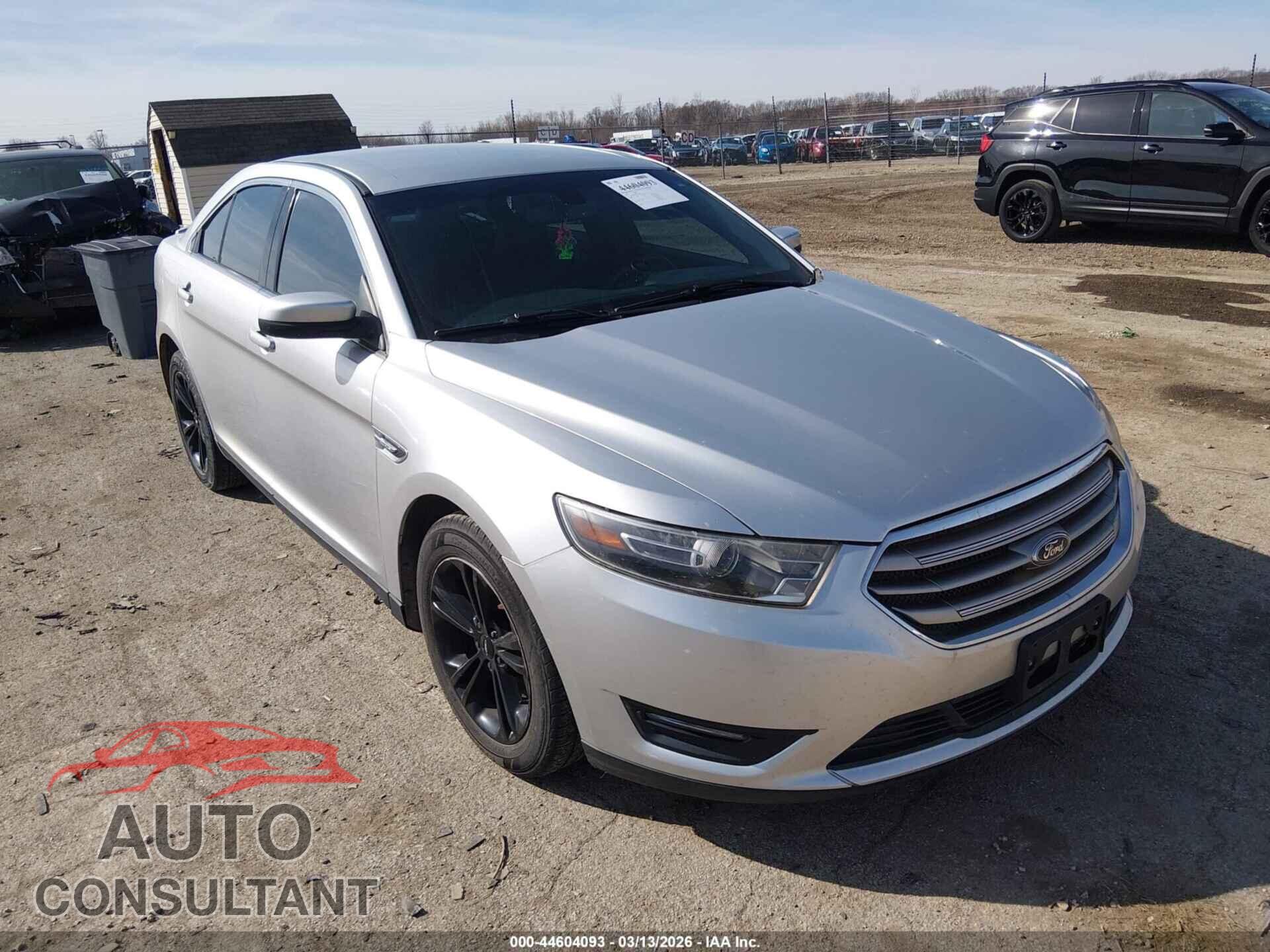 FORD TAURUS 2017 - 1FAHP2E88HG112983