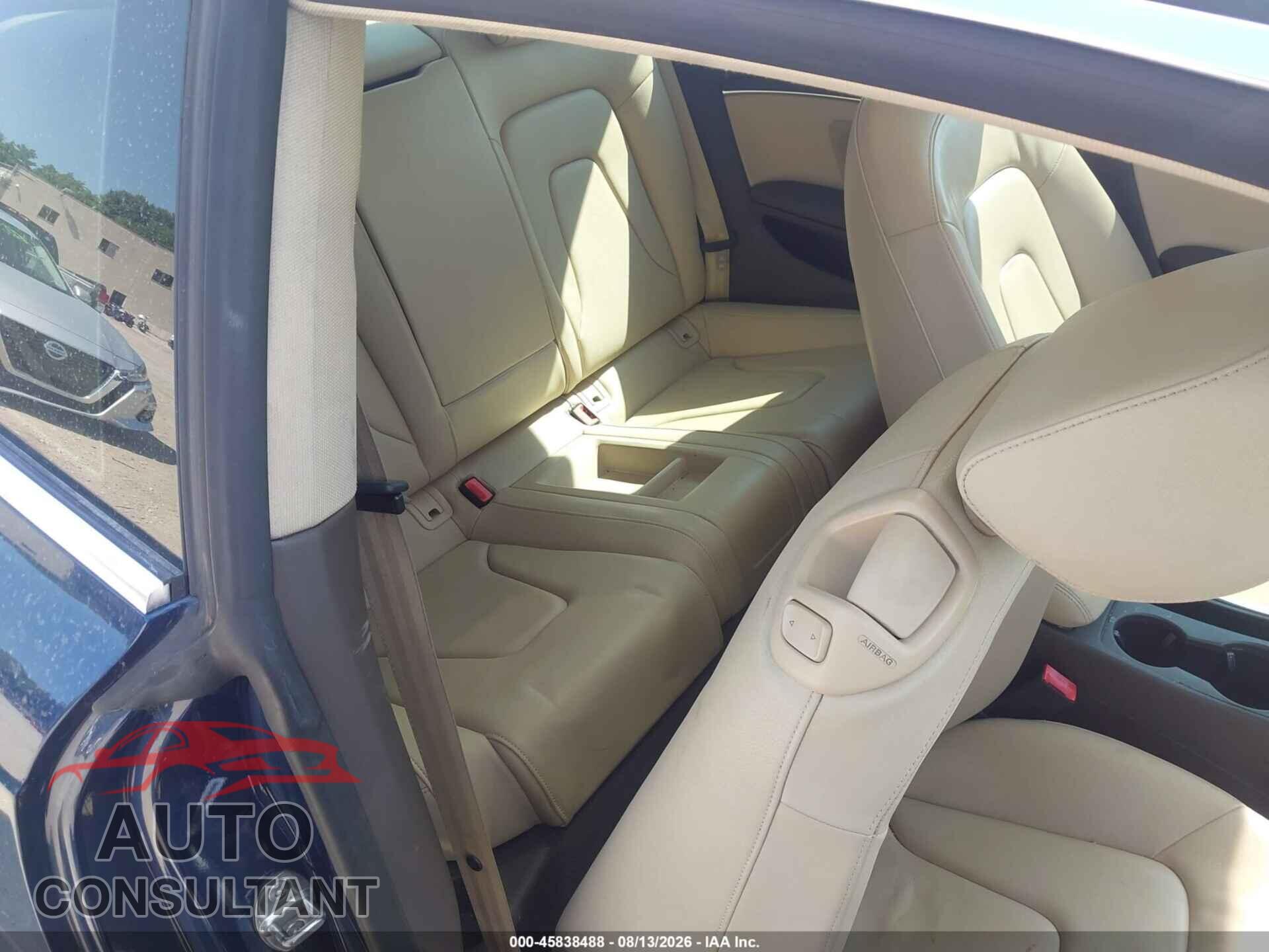 AUDI A5 2014 - WAUCFAFR7EA009865