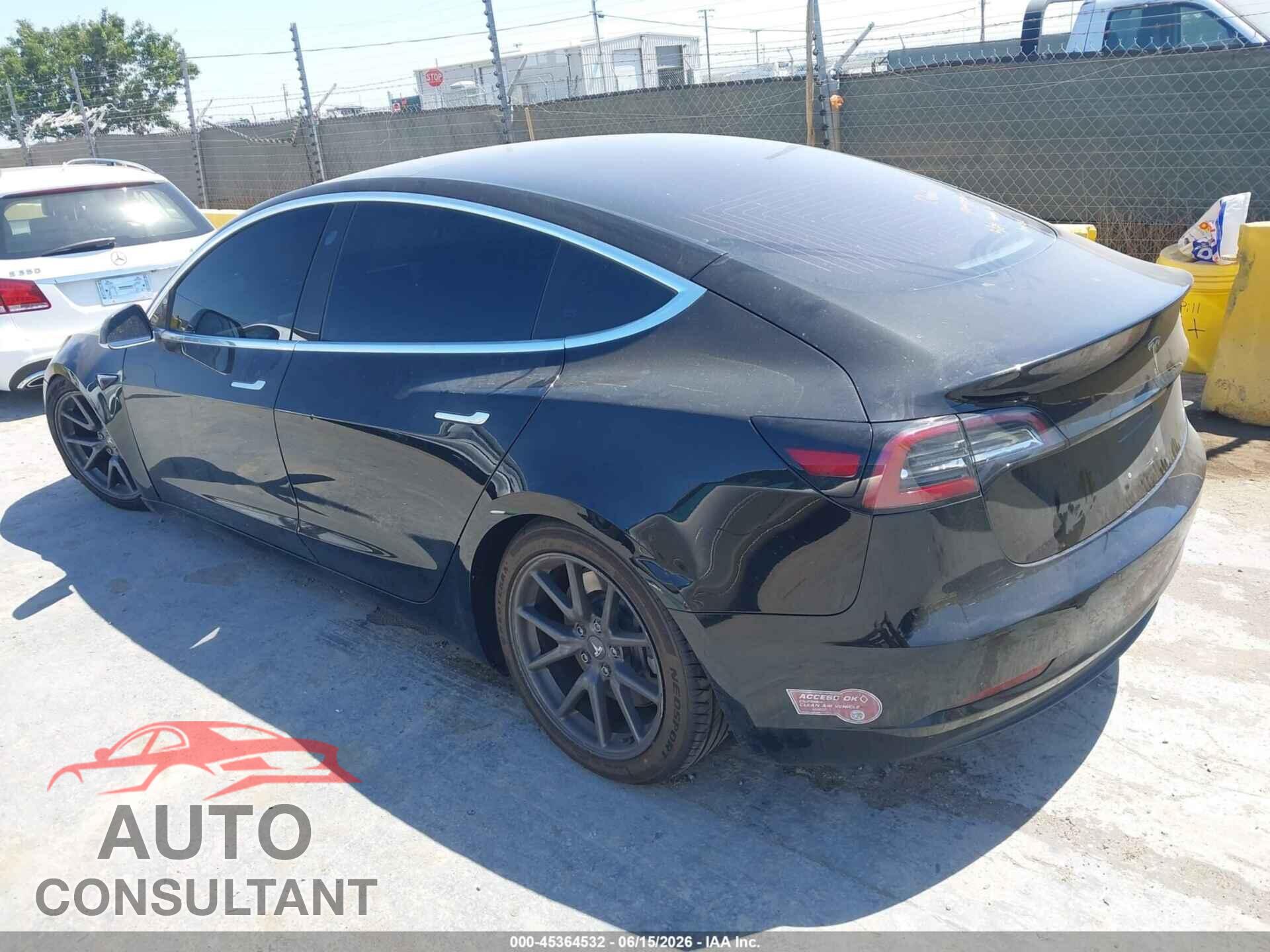TESLA MODEL 3 2018 - 5YJ3E1EA5JF034475