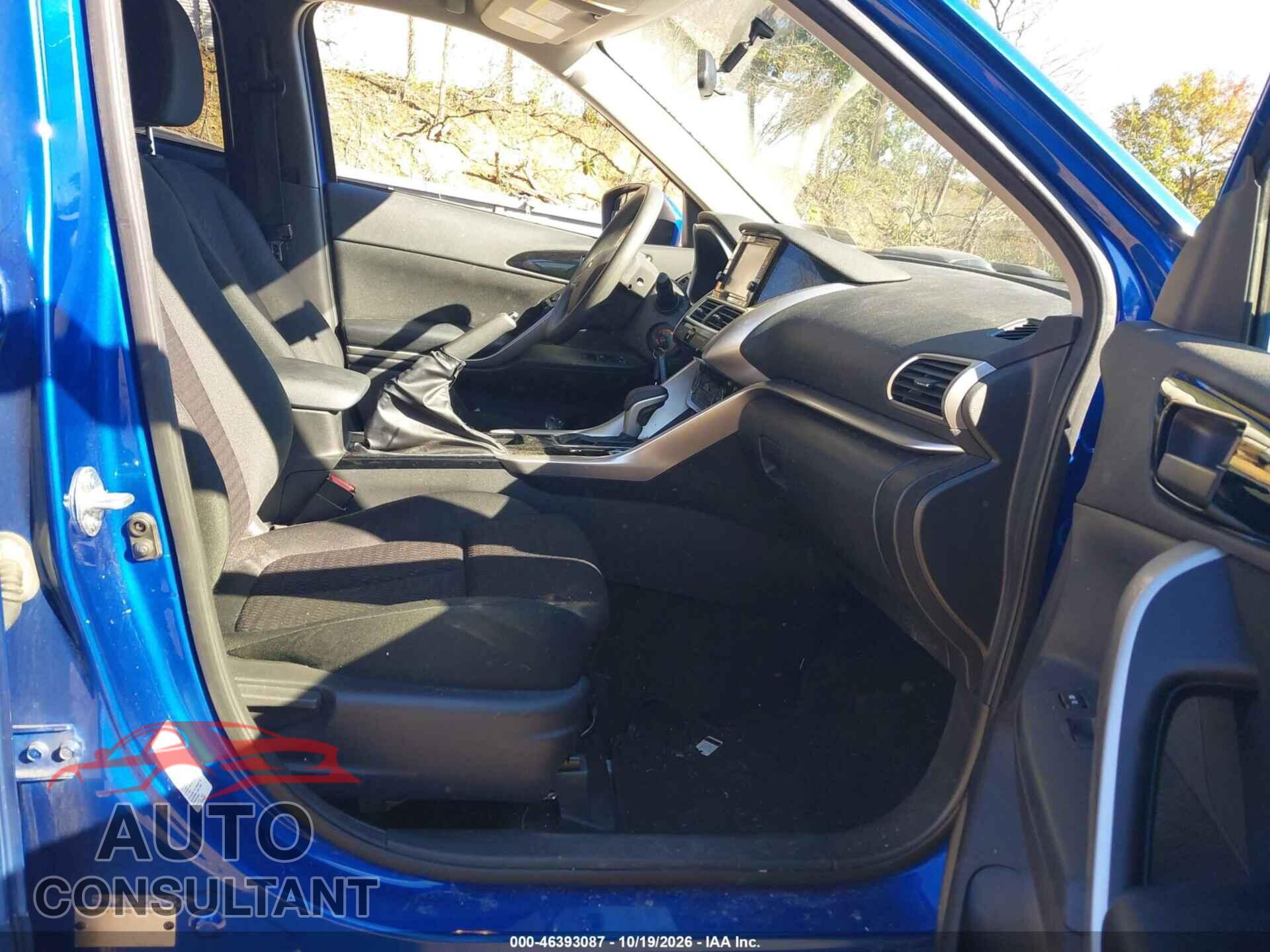MITSUBISHI ECLIPSE CROSS 2018 - JA4AT3AA2JZ065492