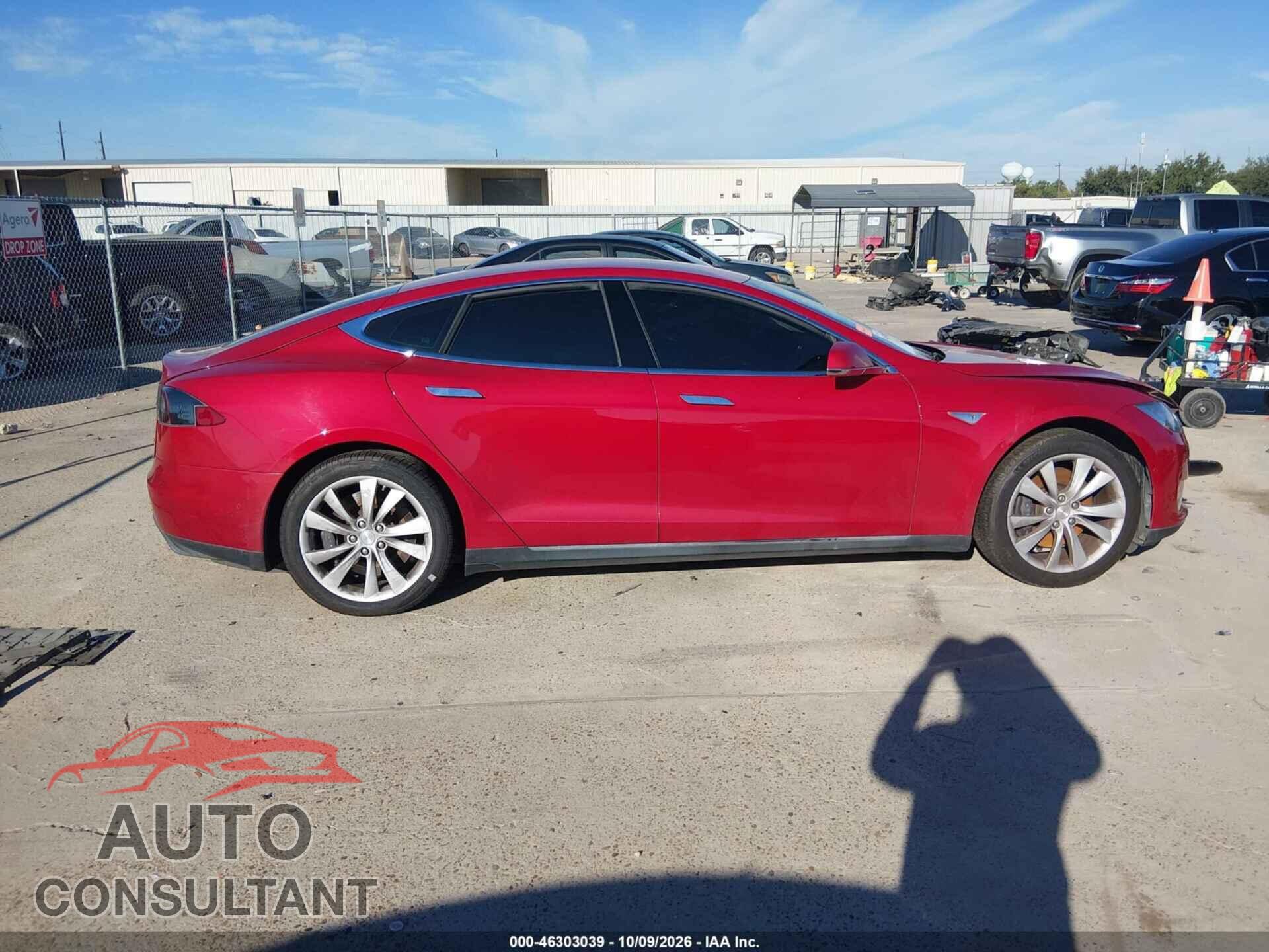 TESLA MODEL S 2014 - 5YJSA1H17EFP57110