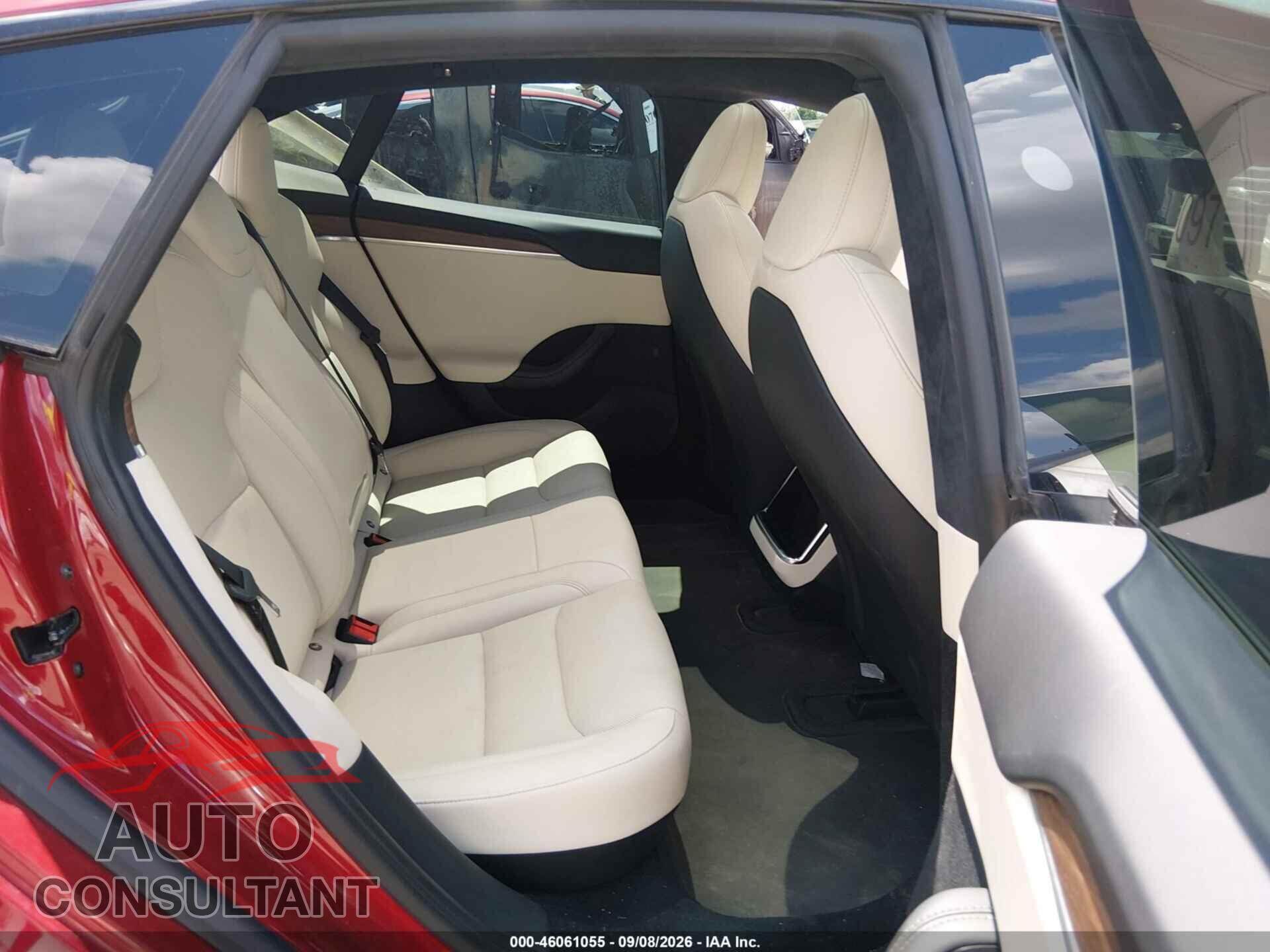 TESLA MODEL S 2023 - 5YJSA1E50PF511784