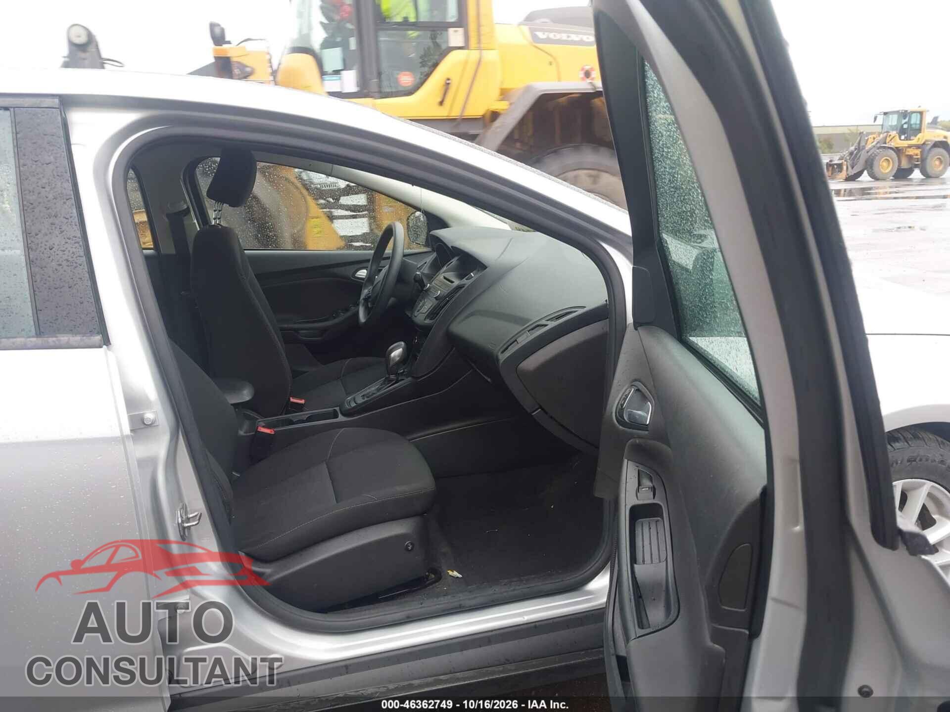 FORD FOCUS 2017 - 1FADP3F23HL340167